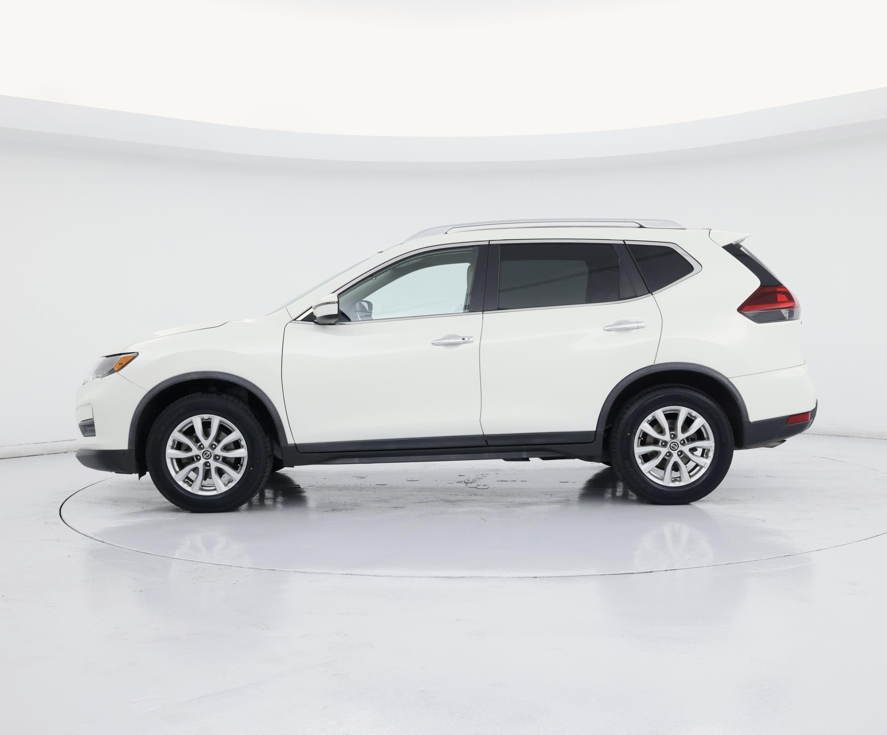 Thumbnail: 2020 Nissan Rogue - 3