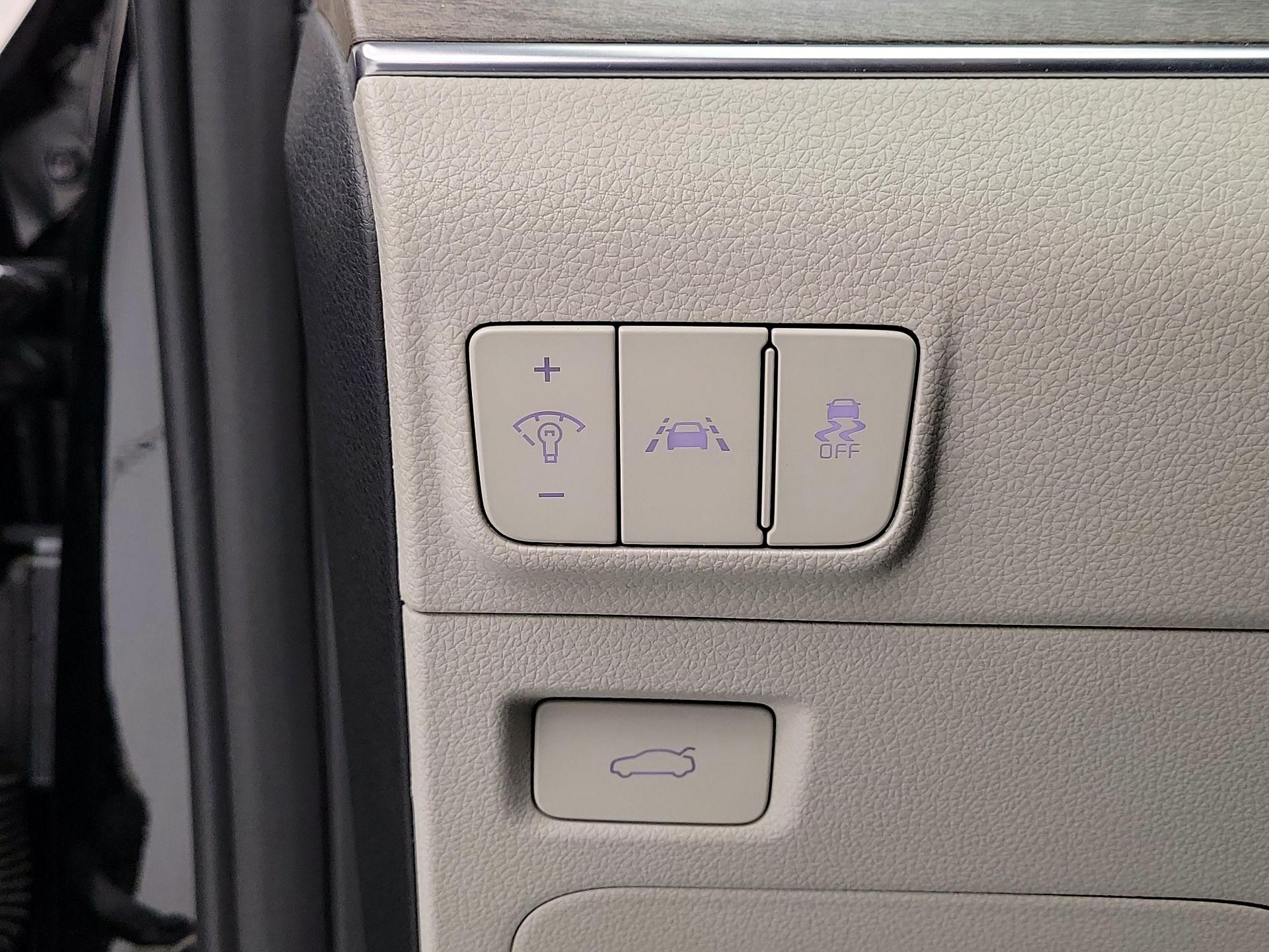 Thumbnail: 2021 Kia K5 - 13