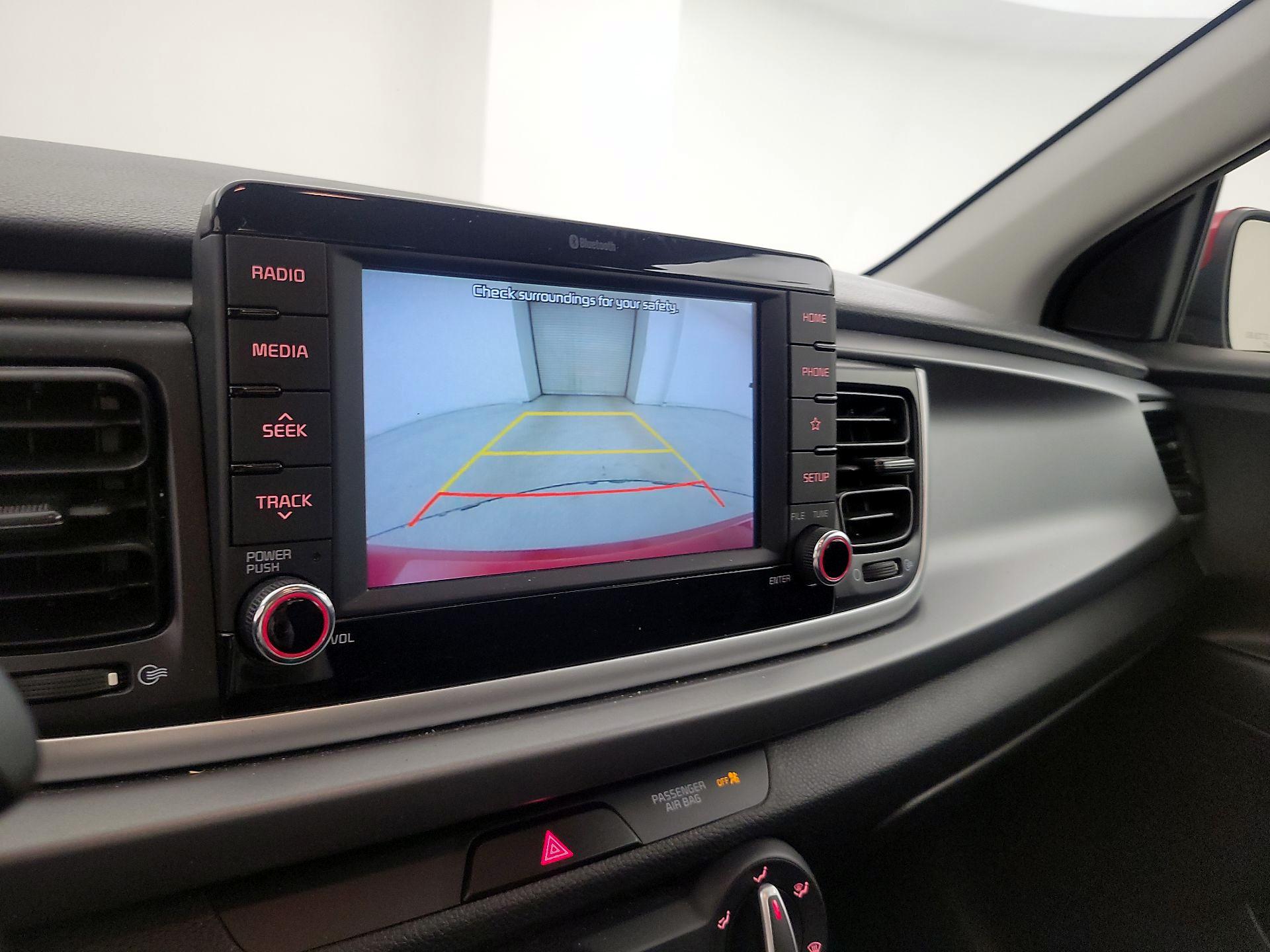 Thumbnail: 2020 Kia Rio - 14