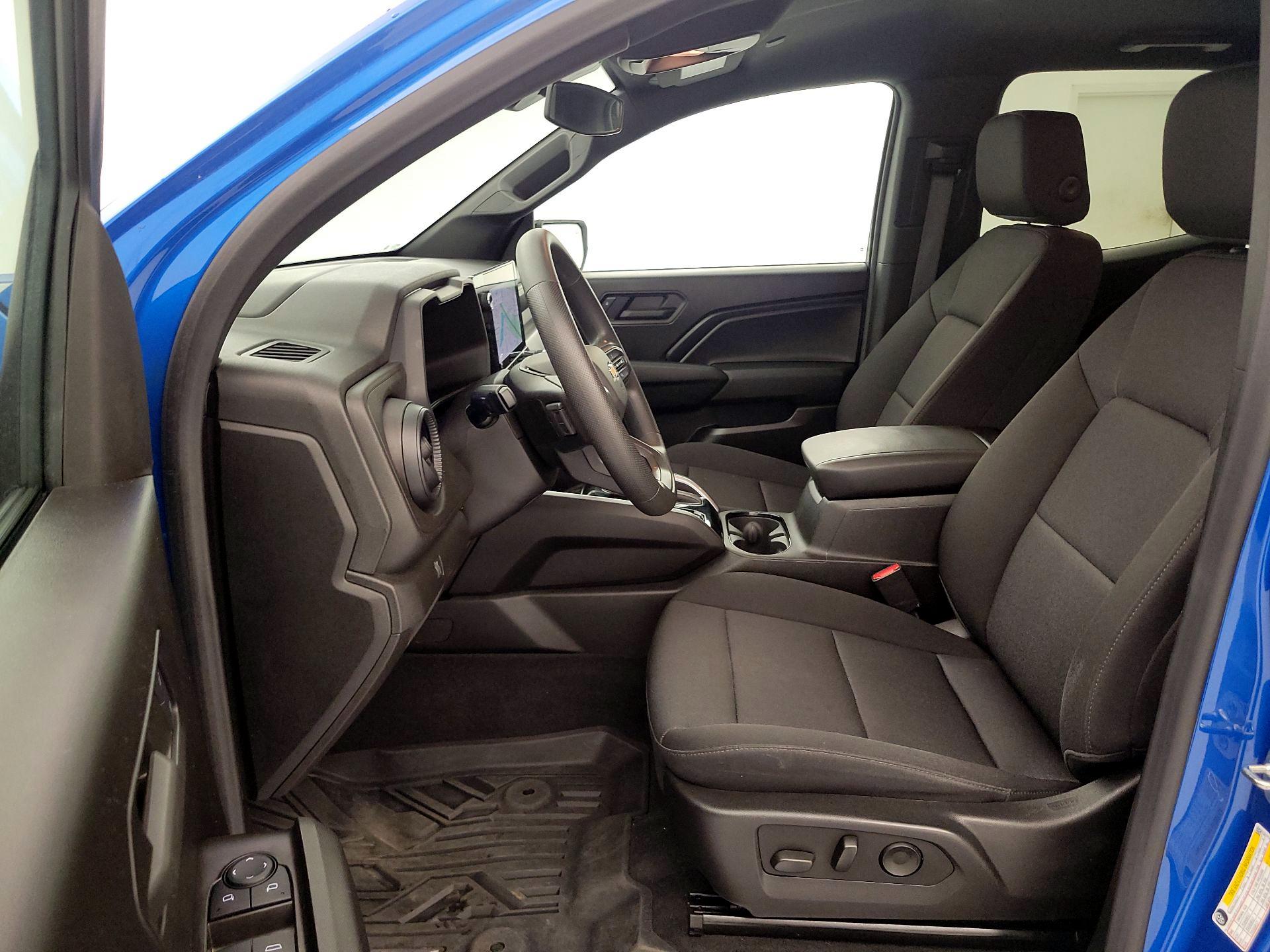 Thumbnail: 2024 Chevrolet Colorado - 11