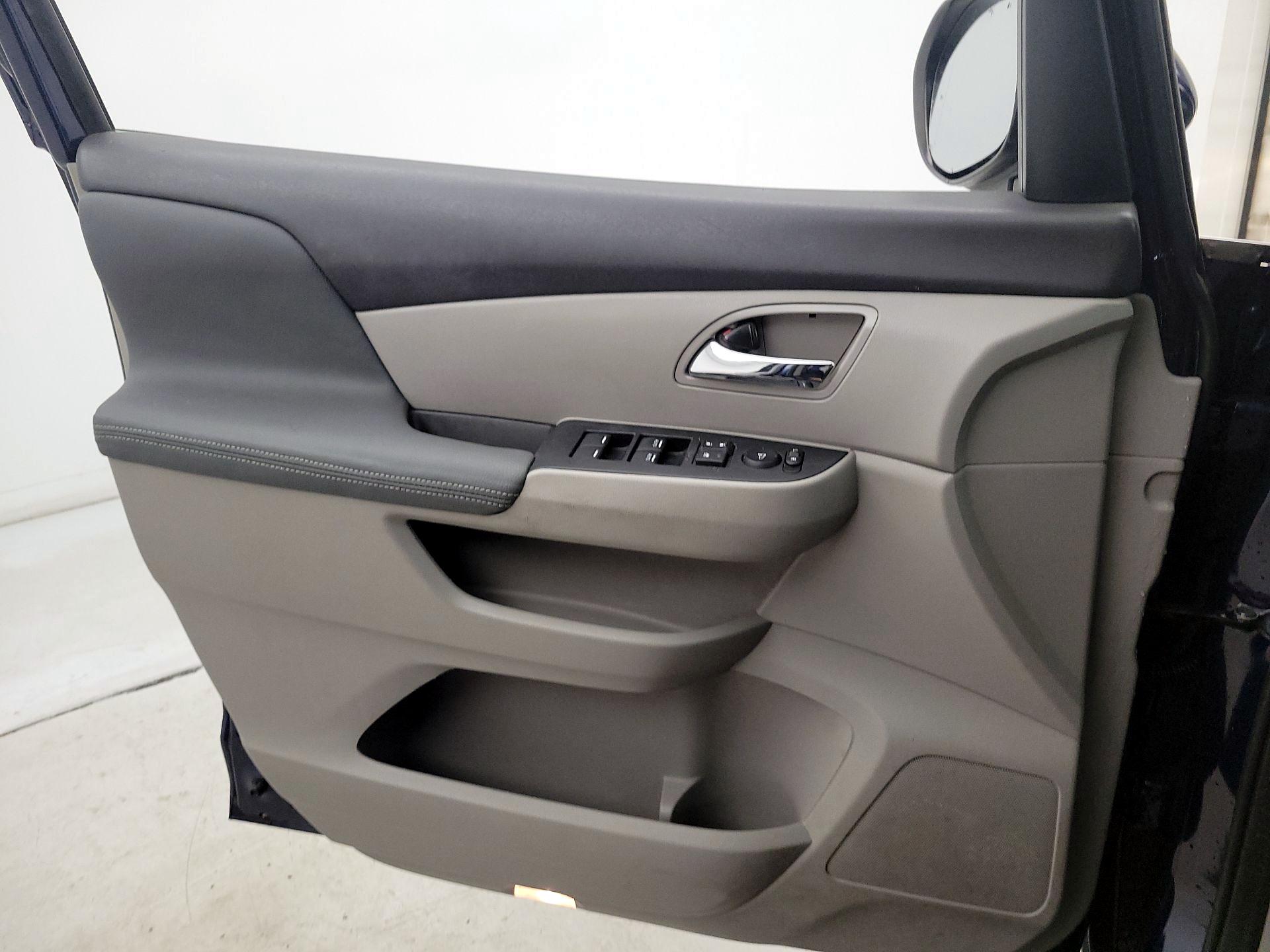 Thumbnail: 2016 Honda Odyssey - 12