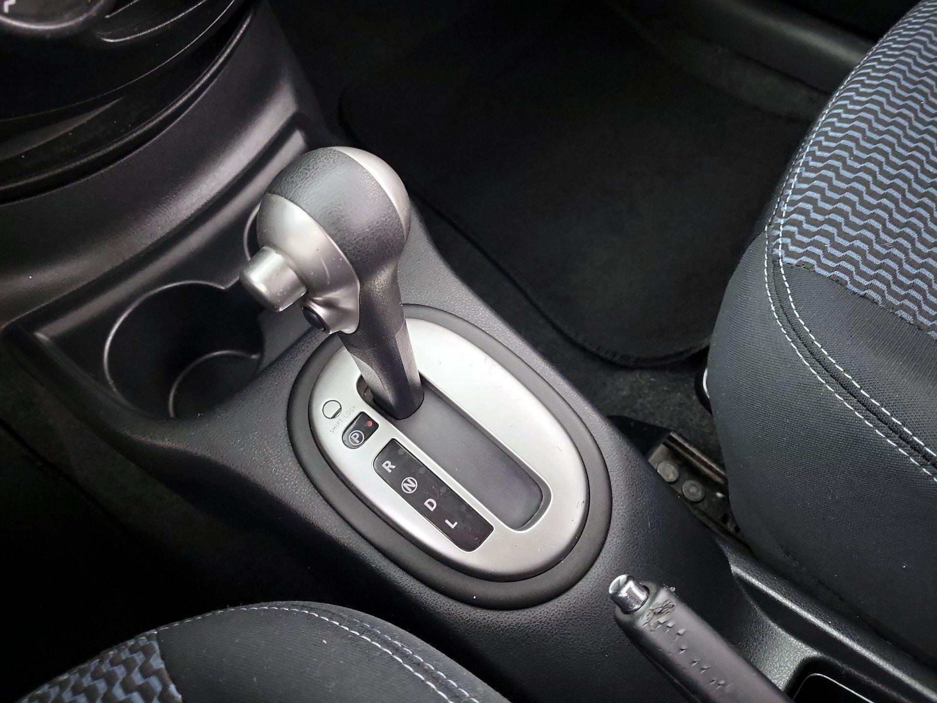 Thumbnail: 2014 Nissan Versa Note - 16