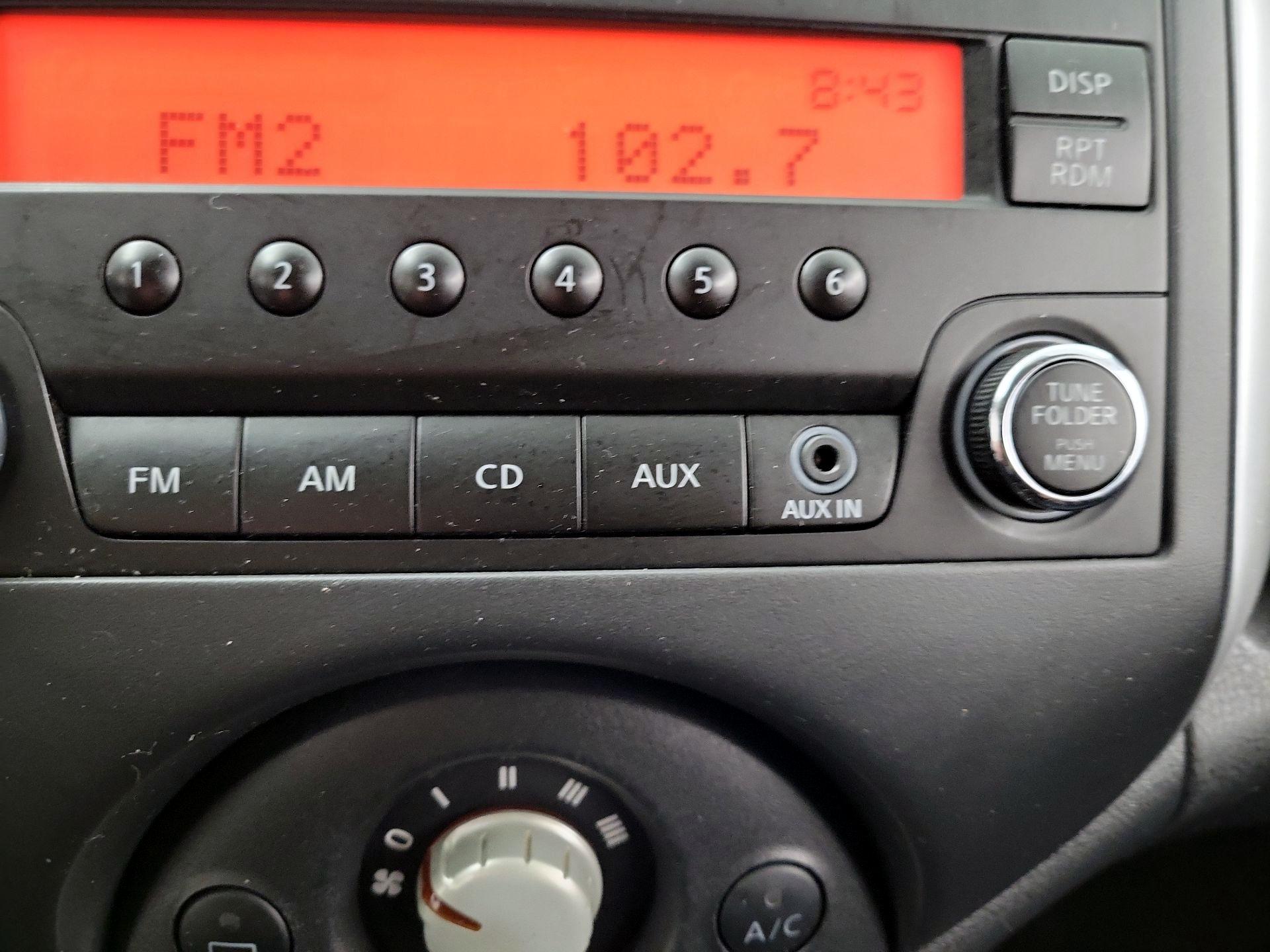 Thumbnail: 2014 Nissan Versa Note - 17