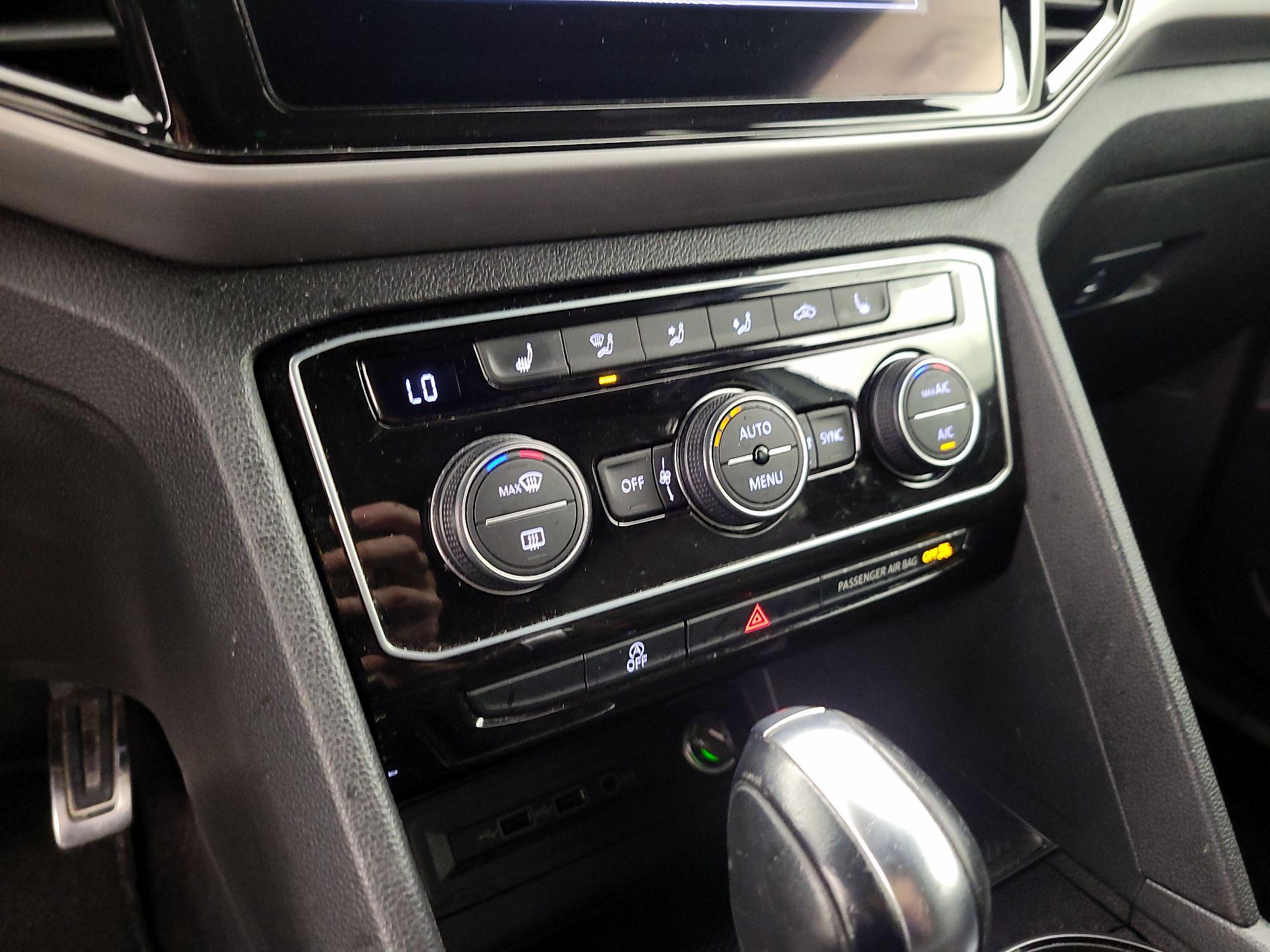 Thumbnail: 2020 Volkswagen Atlas - 16