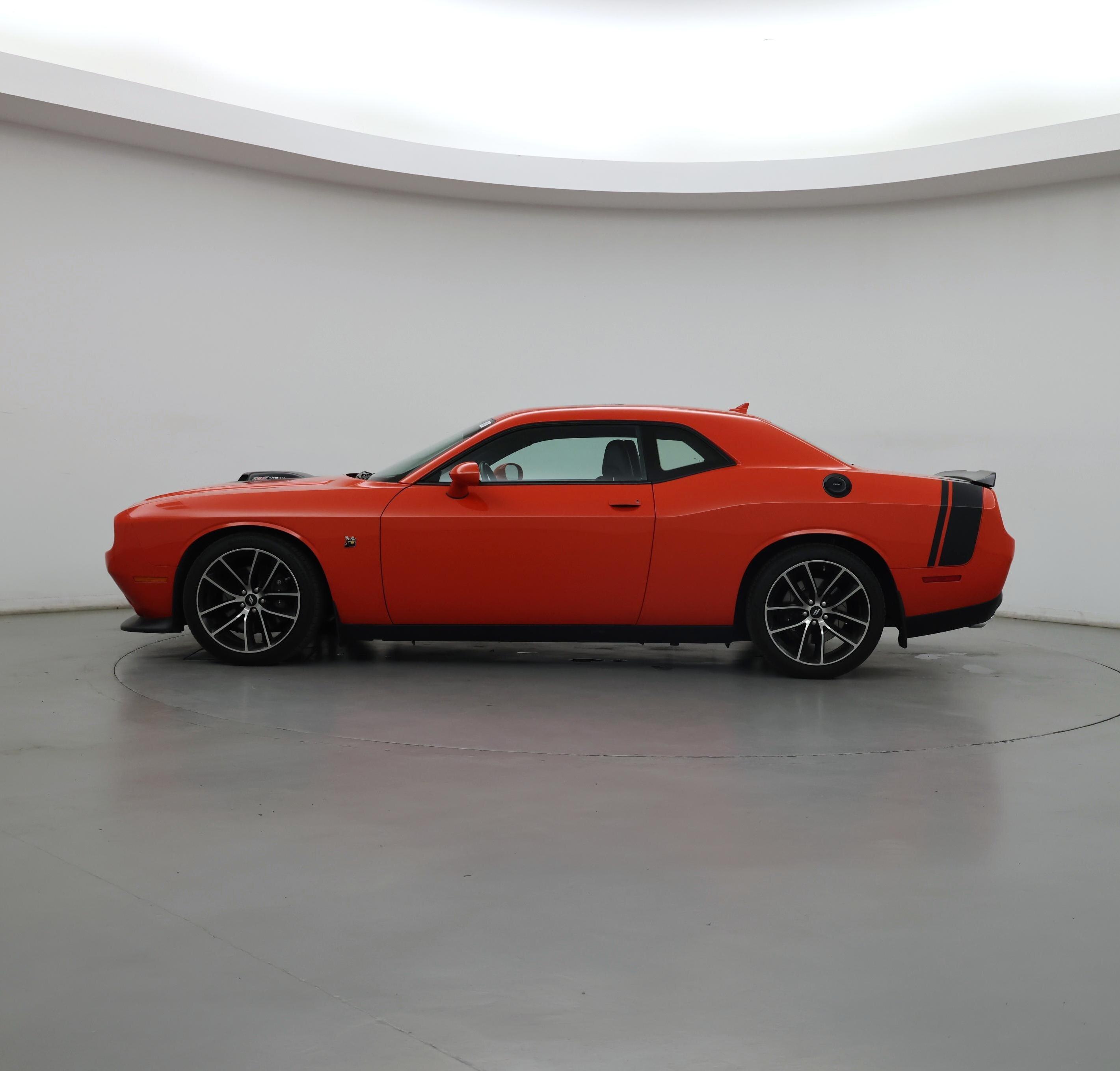 Thumbnail: 2016 Dodge Challenger - 3