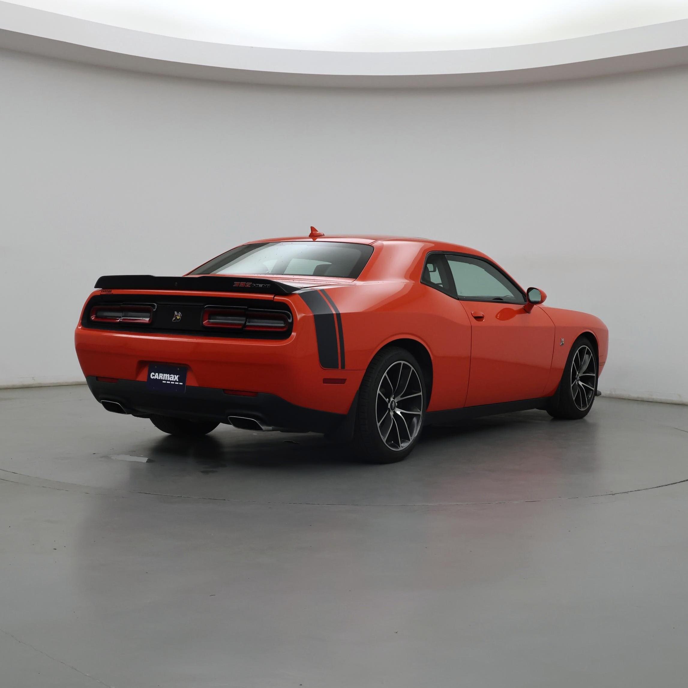 Thumbnail: 2016 Dodge Challenger - 8