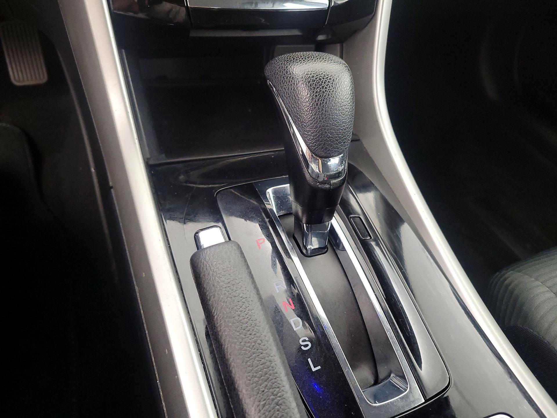 Thumbnail: 2017 Honda Accord - 17