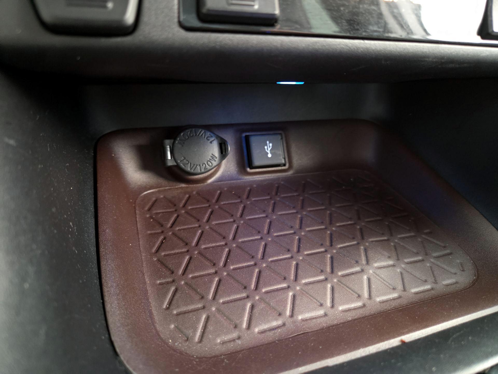 Thumbnail: 2021 Toyota RAV4 - 19