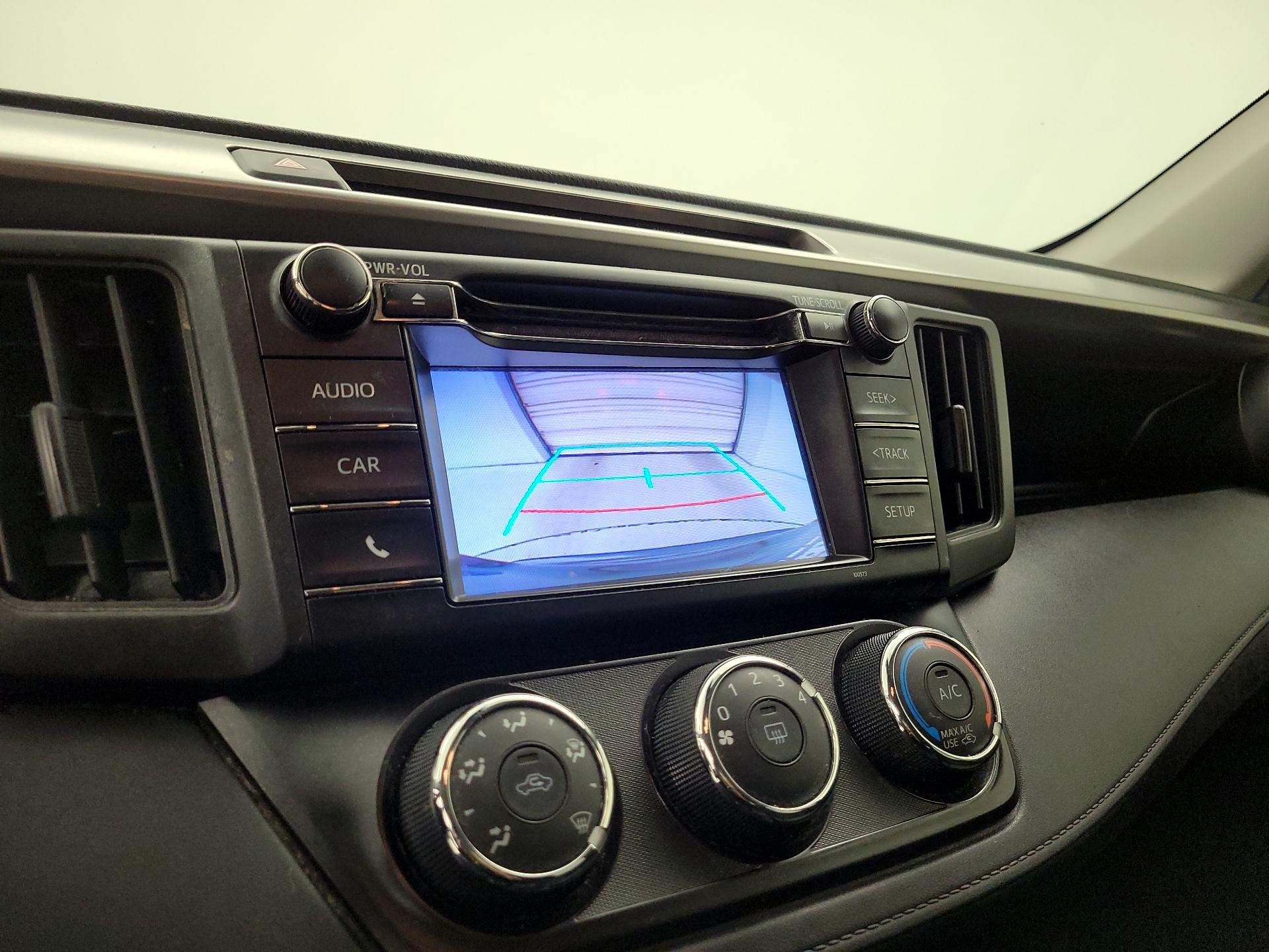 Thumbnail: 2018 Toyota RAV4 - 14