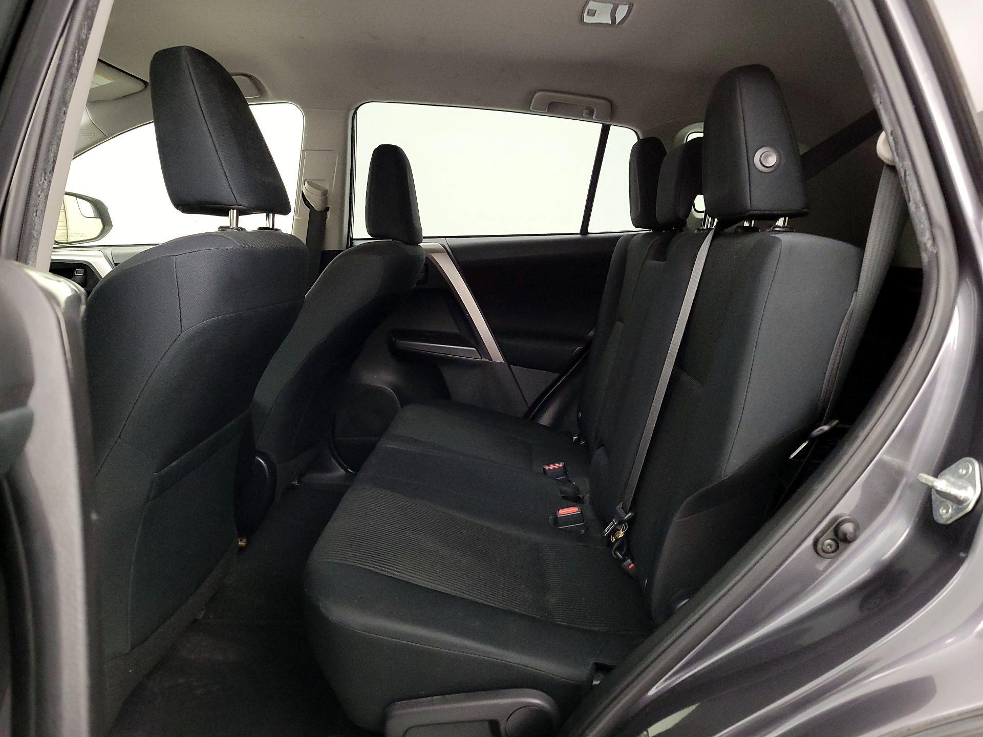 Thumbnail: 2018 Toyota RAV4 - 19