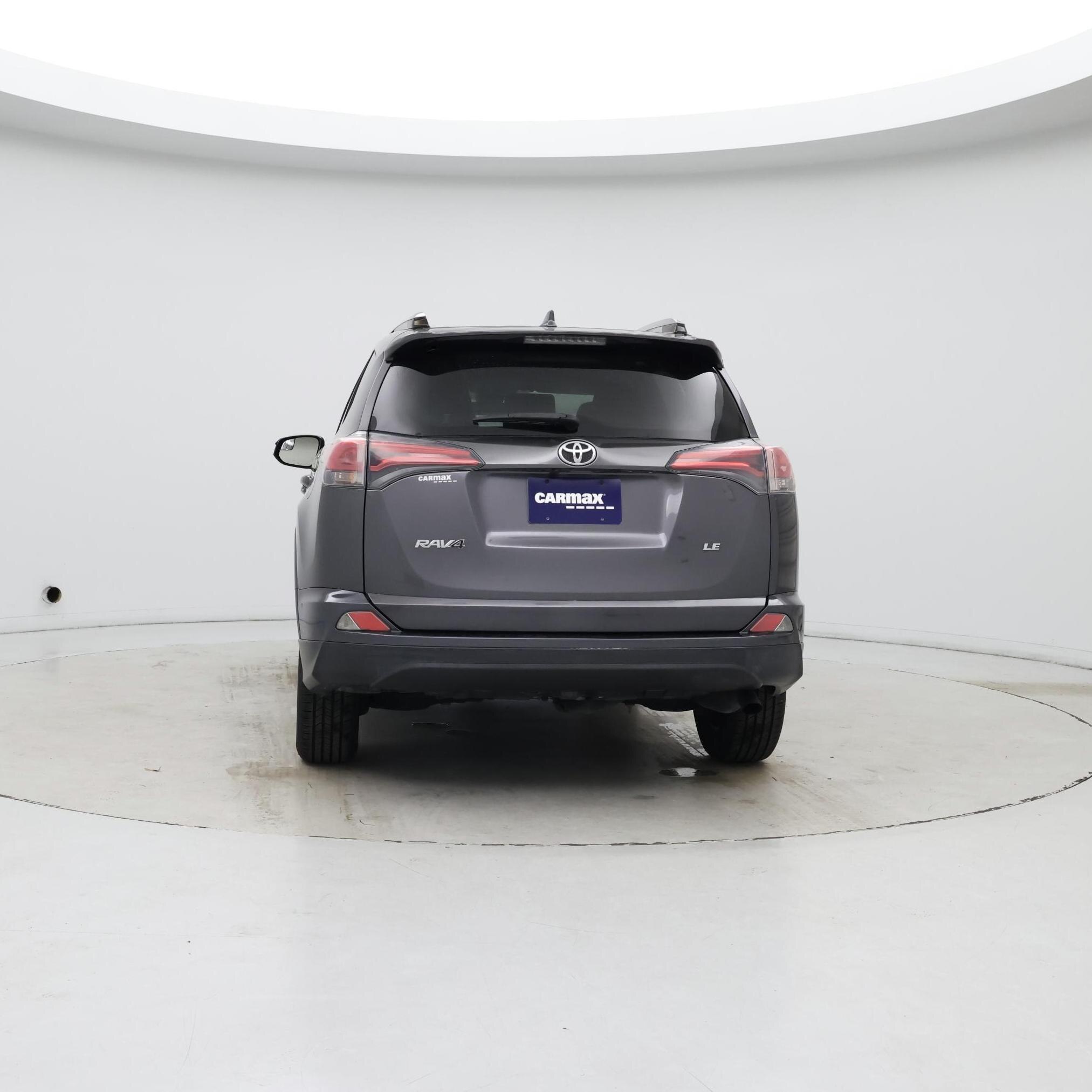 Thumbnail: 2018 Toyota RAV4 - 6