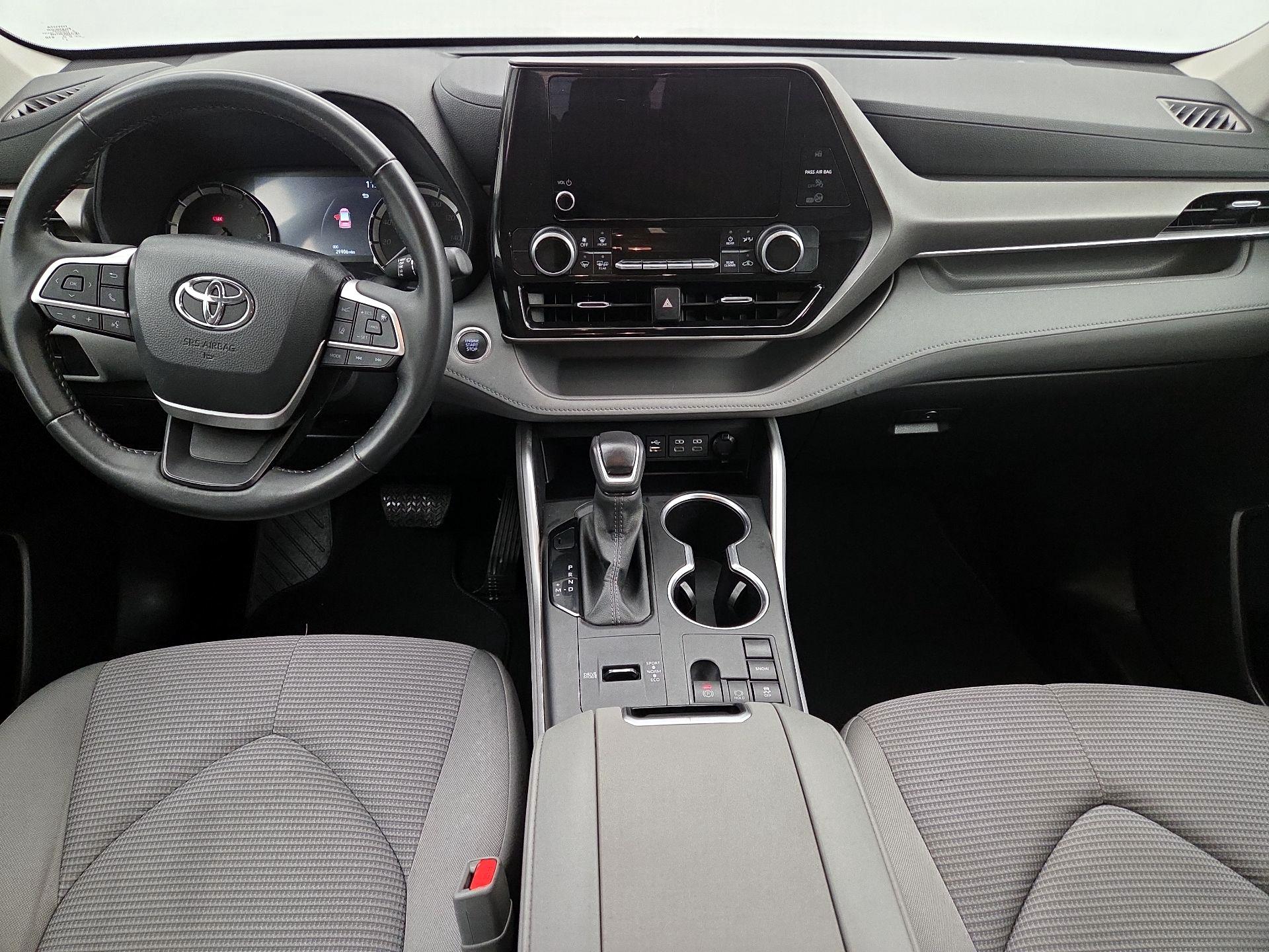 Thumbnail: 2024 Toyota Highlander - 9