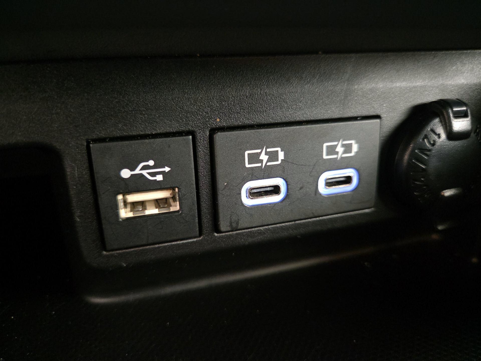 Thumbnail: 2024 Toyota Highlander - 18