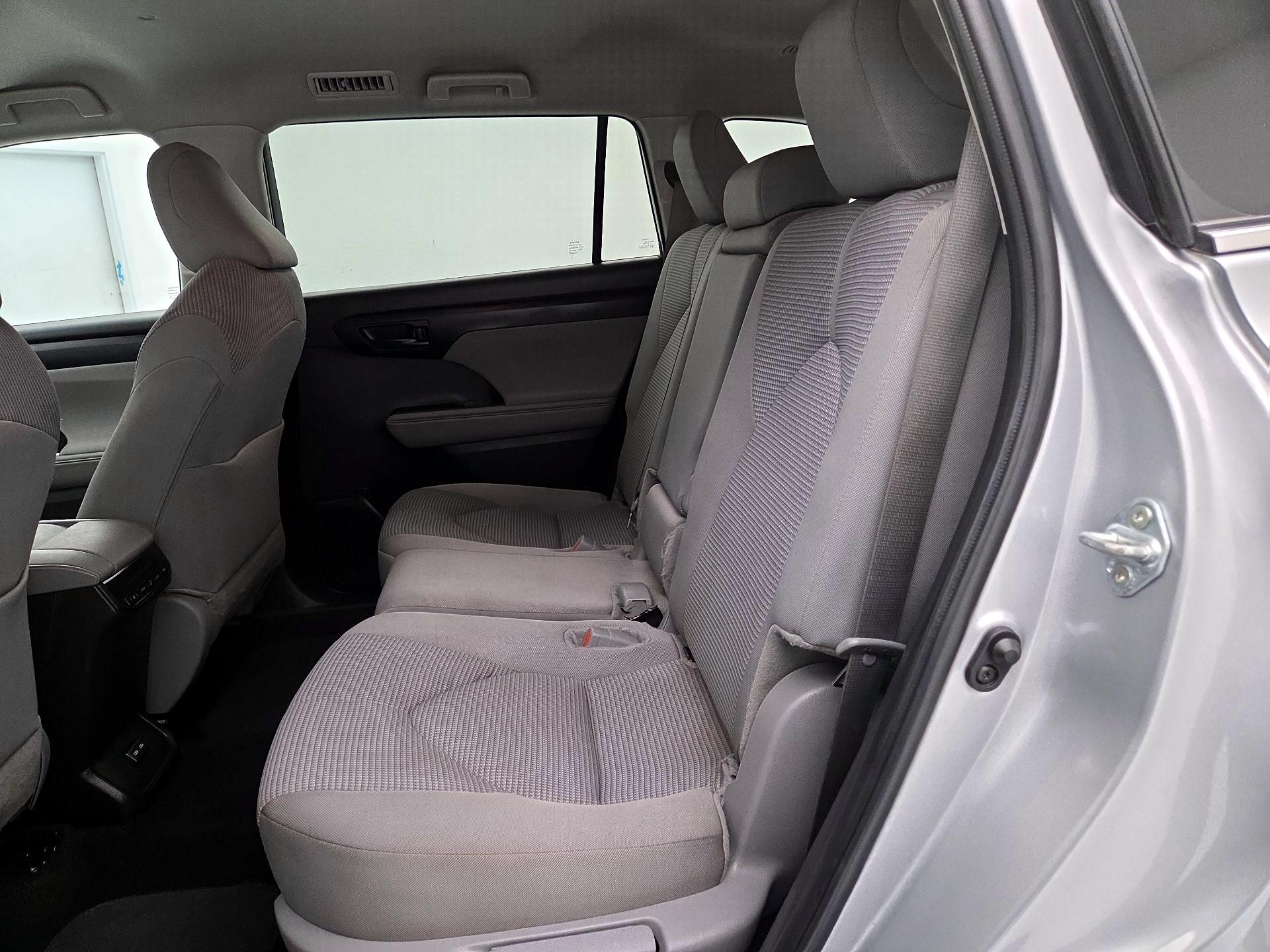 Thumbnail: 2024 Toyota Highlander - 19