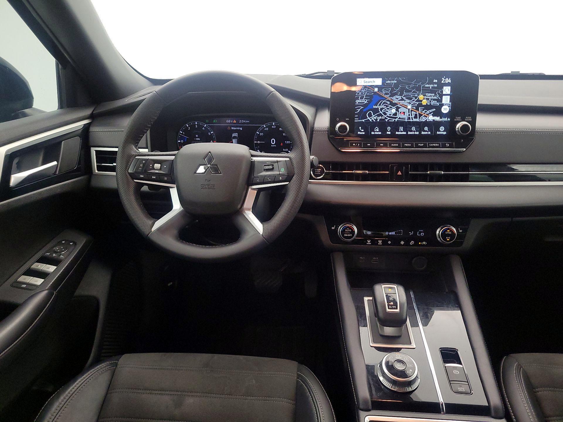 Thumbnail: 2023 Mitsubishi Outlander - 10