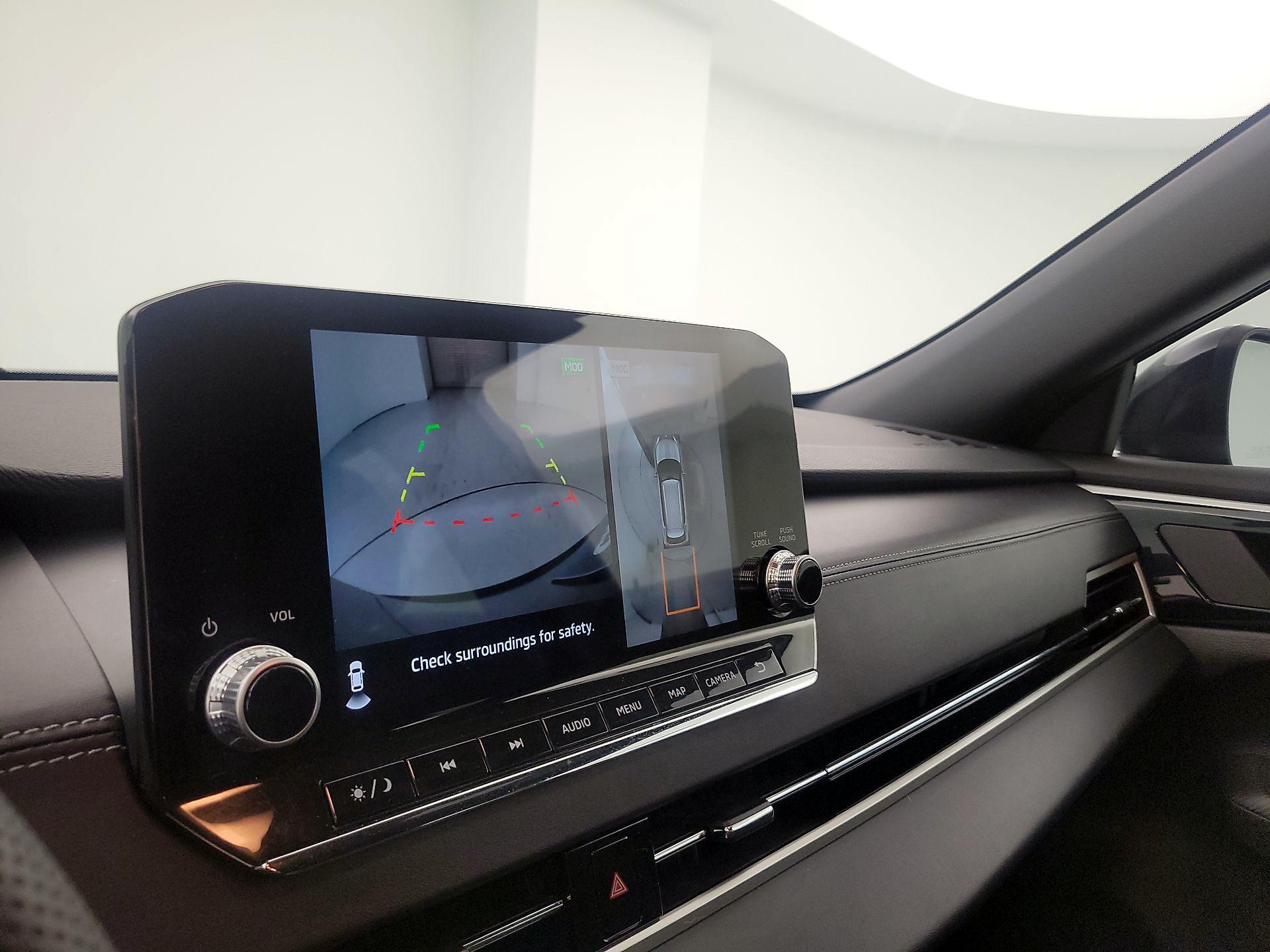 Thumbnail: 2023 Mitsubishi Outlander - 15