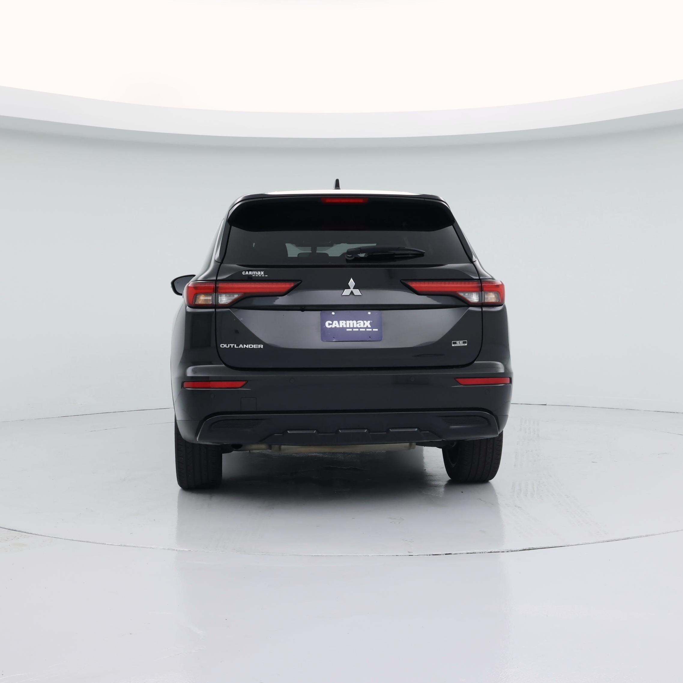 Thumbnail: 2023 Mitsubishi Outlander - 6