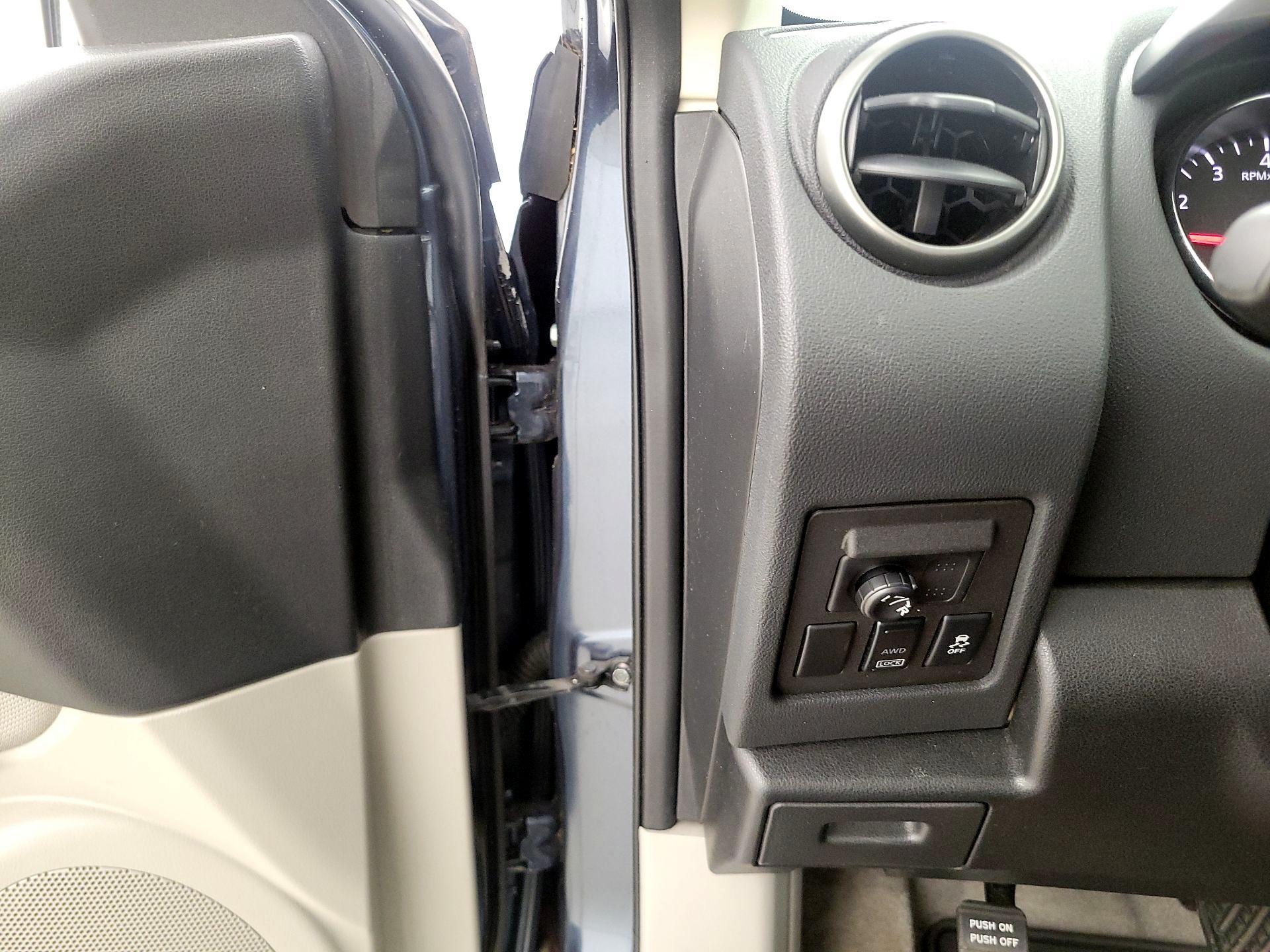 Thumbnail: 2015 Nissan Rogue - 13