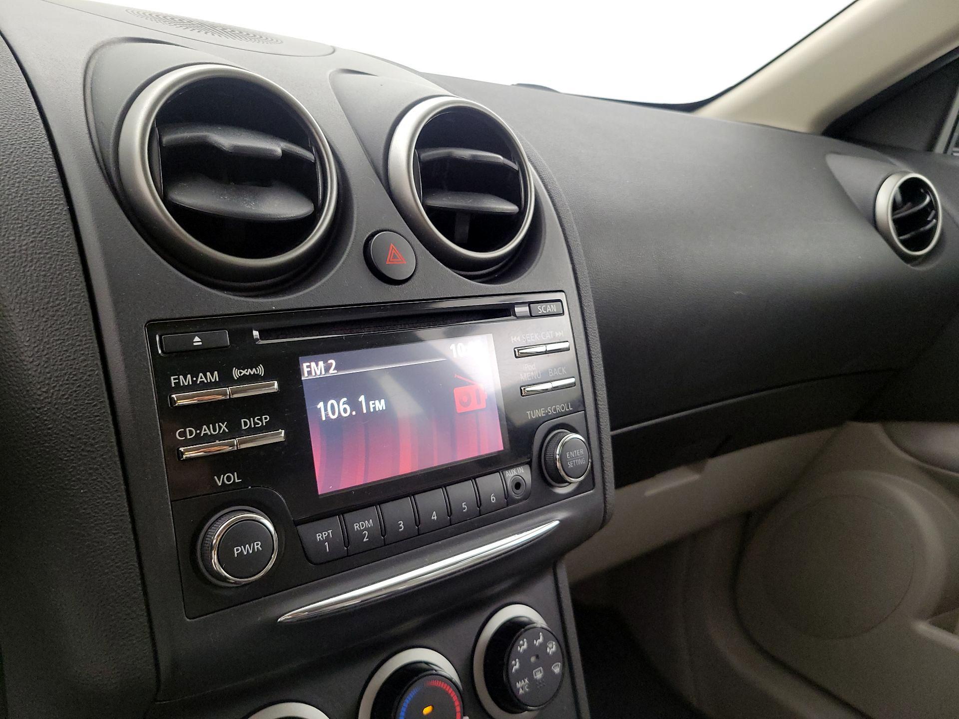 Thumbnail: 2015 Nissan Rogue - 15