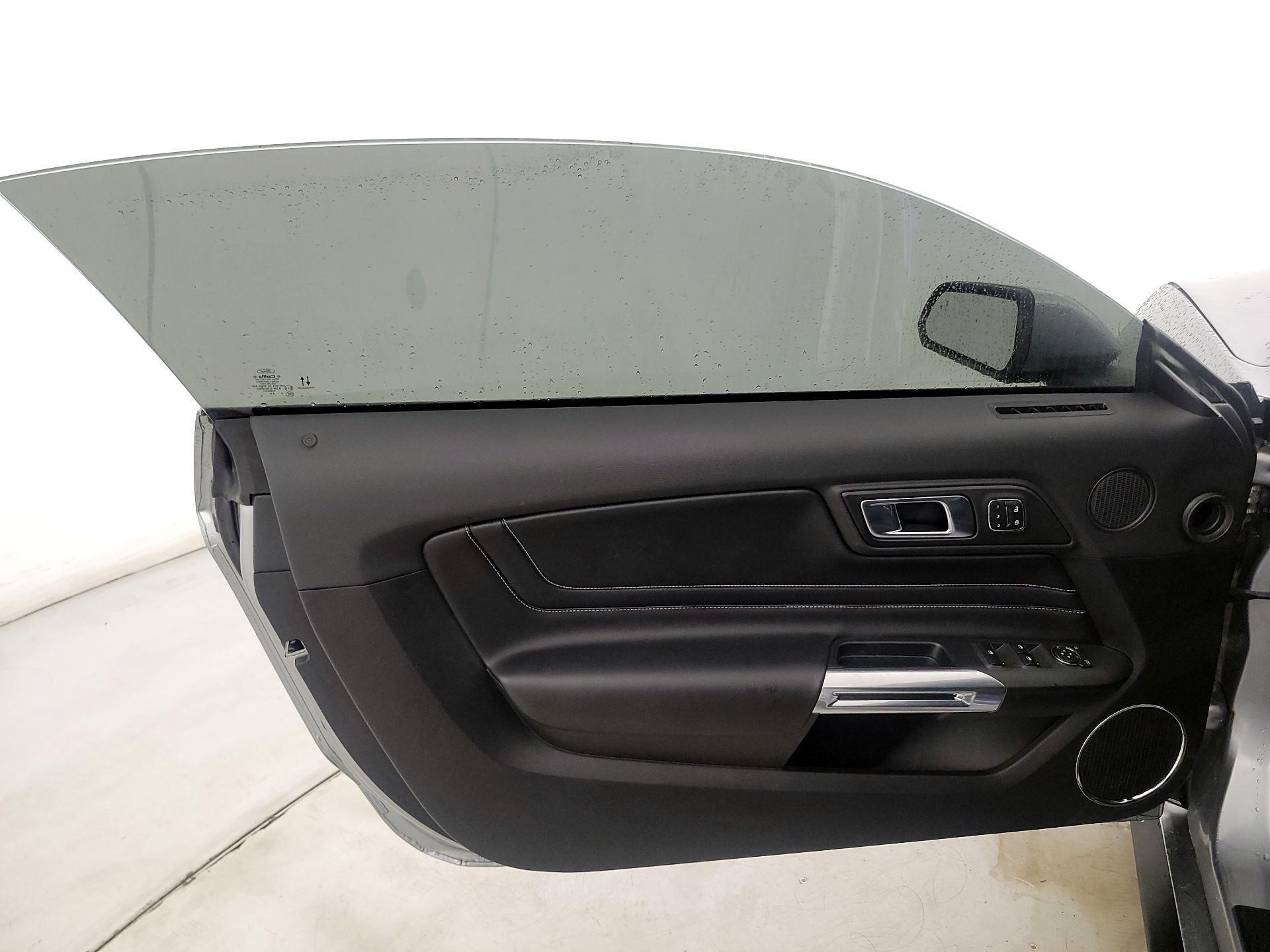 Thumbnail: 2022 Ford Mustang - 12