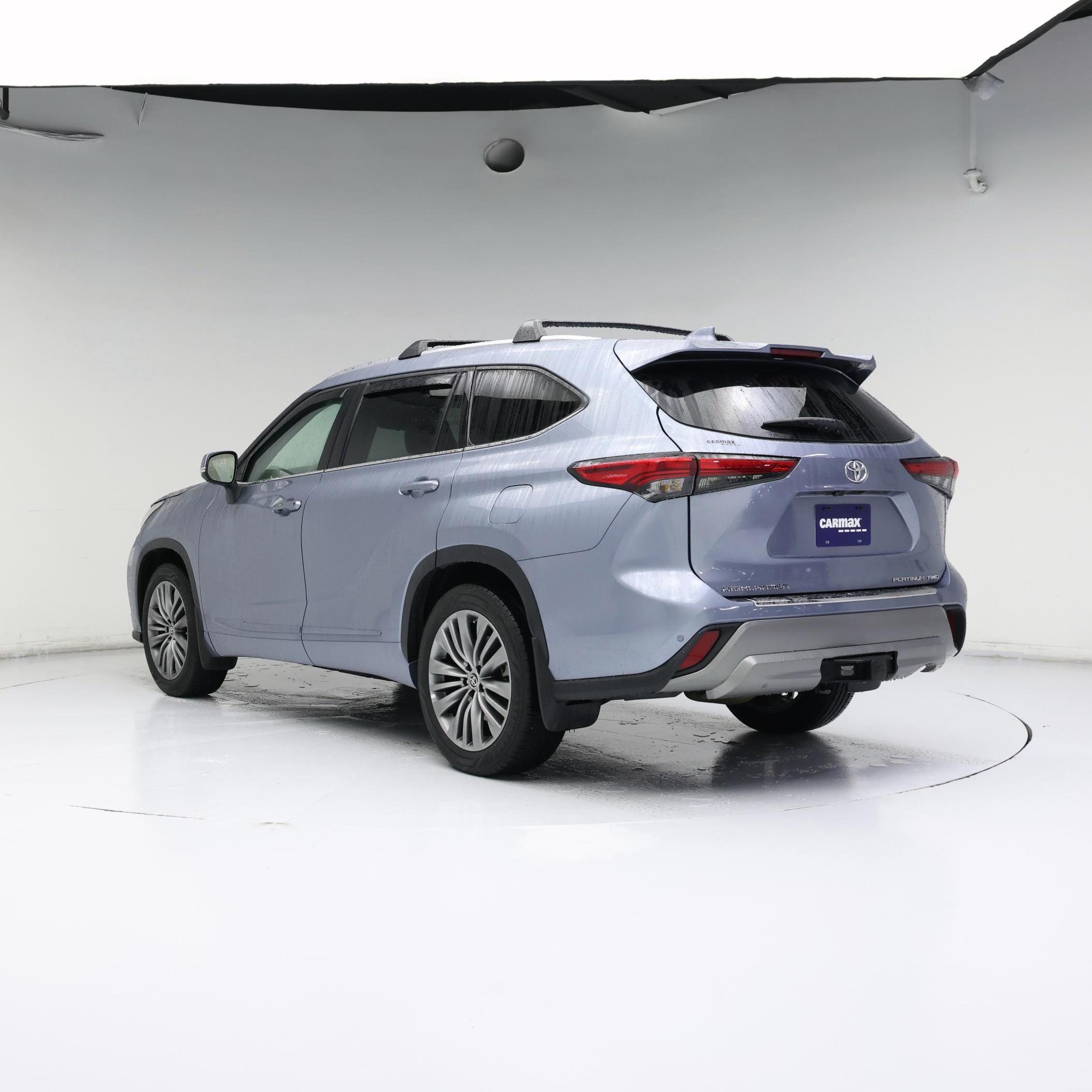 Thumbnail: 2022 Toyota Highlander - 2