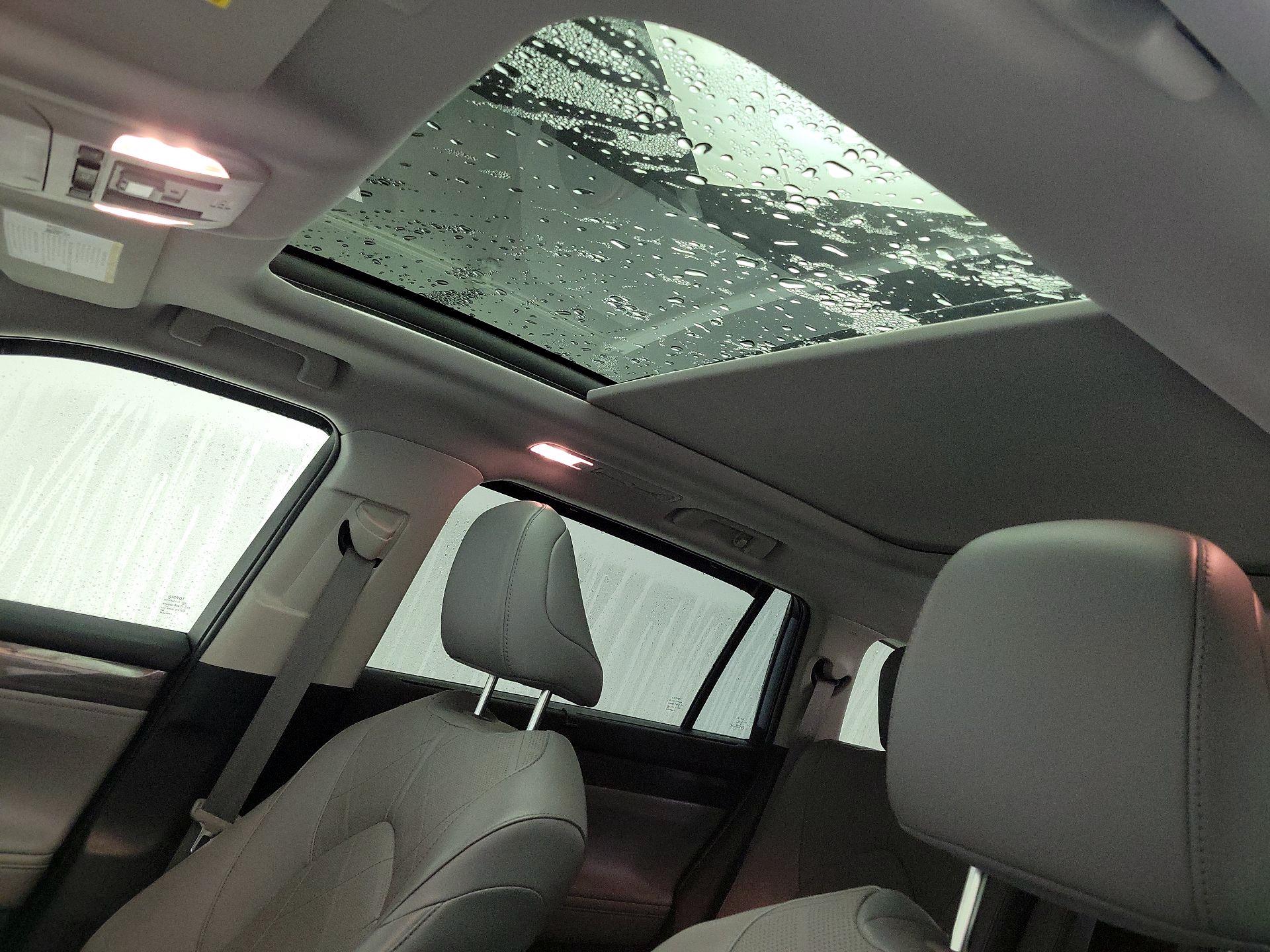 Thumbnail: 2022 Toyota Highlander - 20