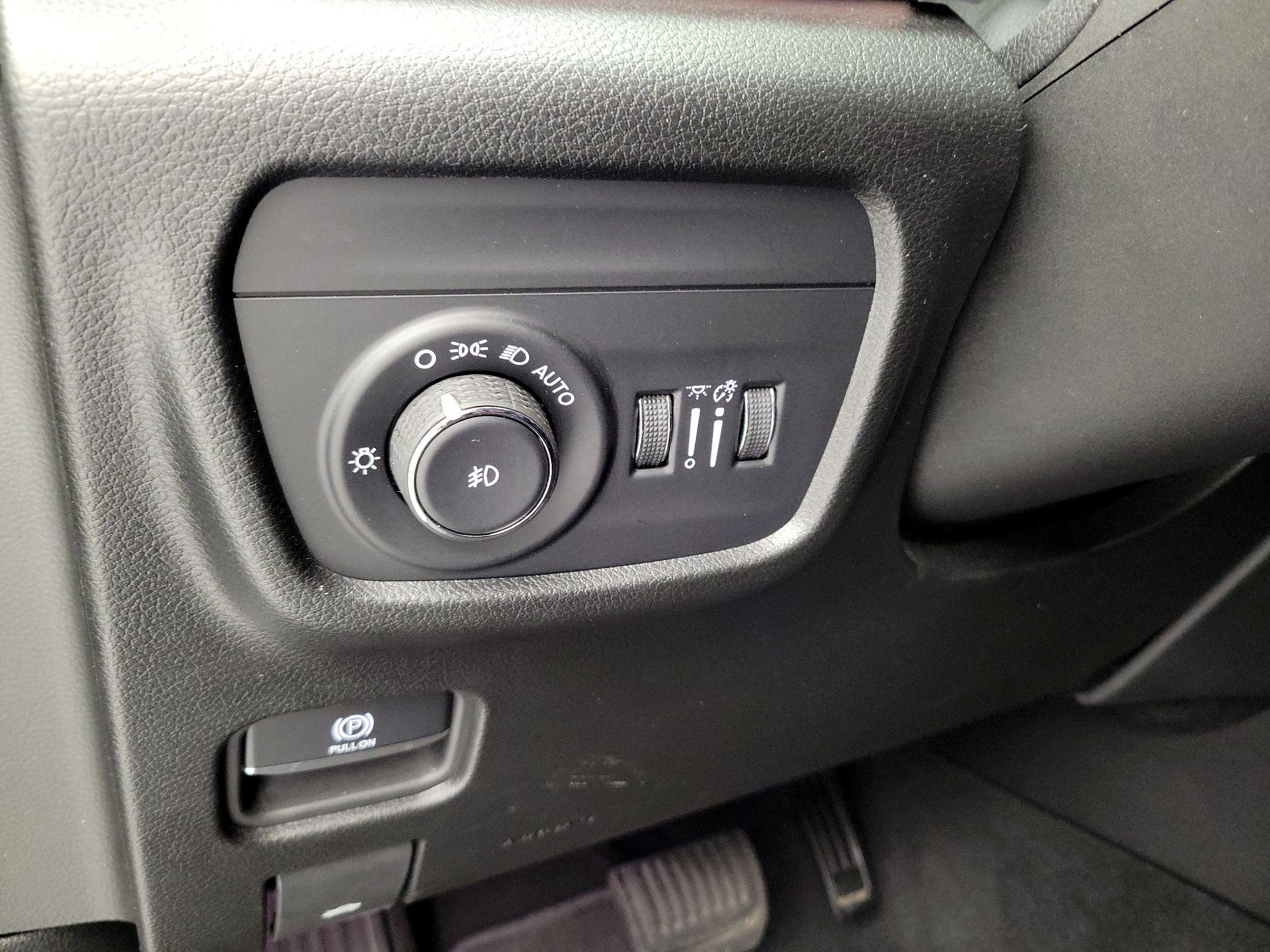 Thumbnail: 2023 Jeep Grand Cherokee - 13