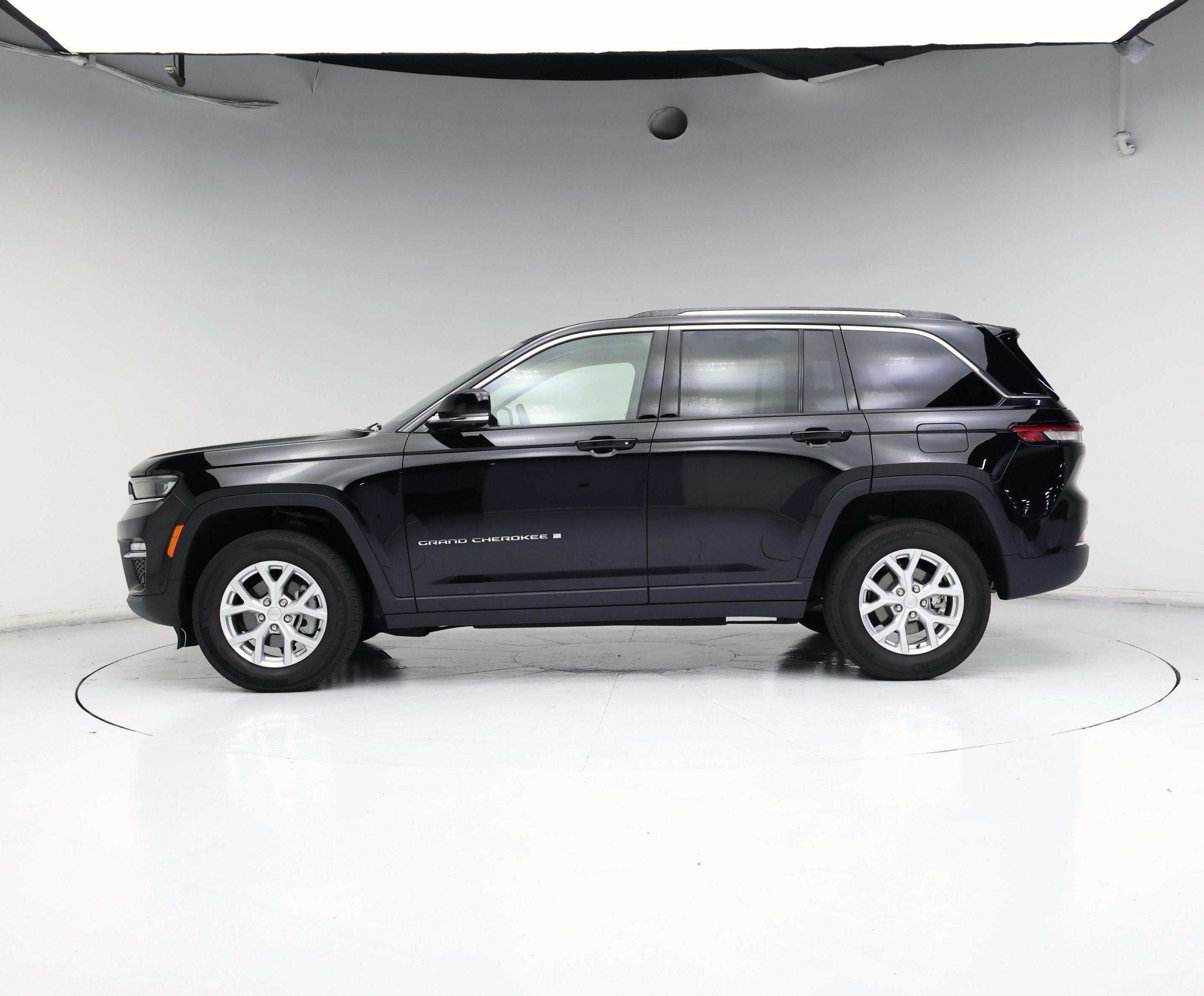 Thumbnail: 2023 Jeep Grand Cherokee - 3