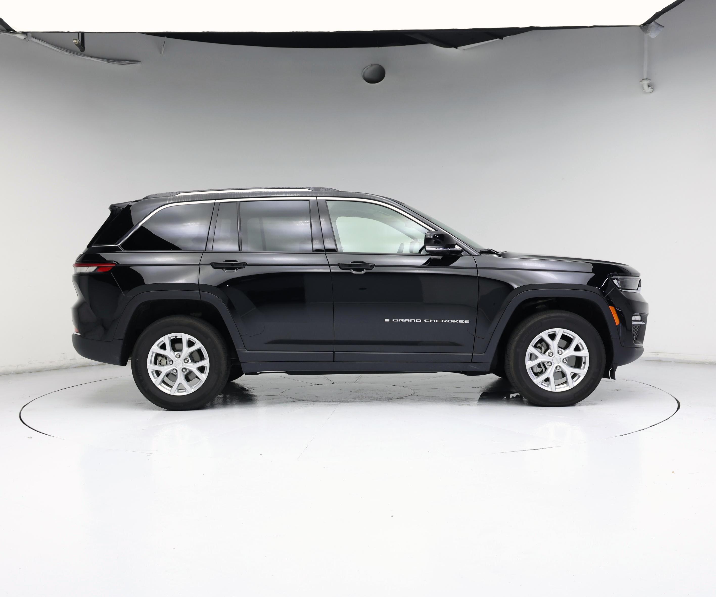 Thumbnail: 2023 Jeep Grand Cherokee - 7