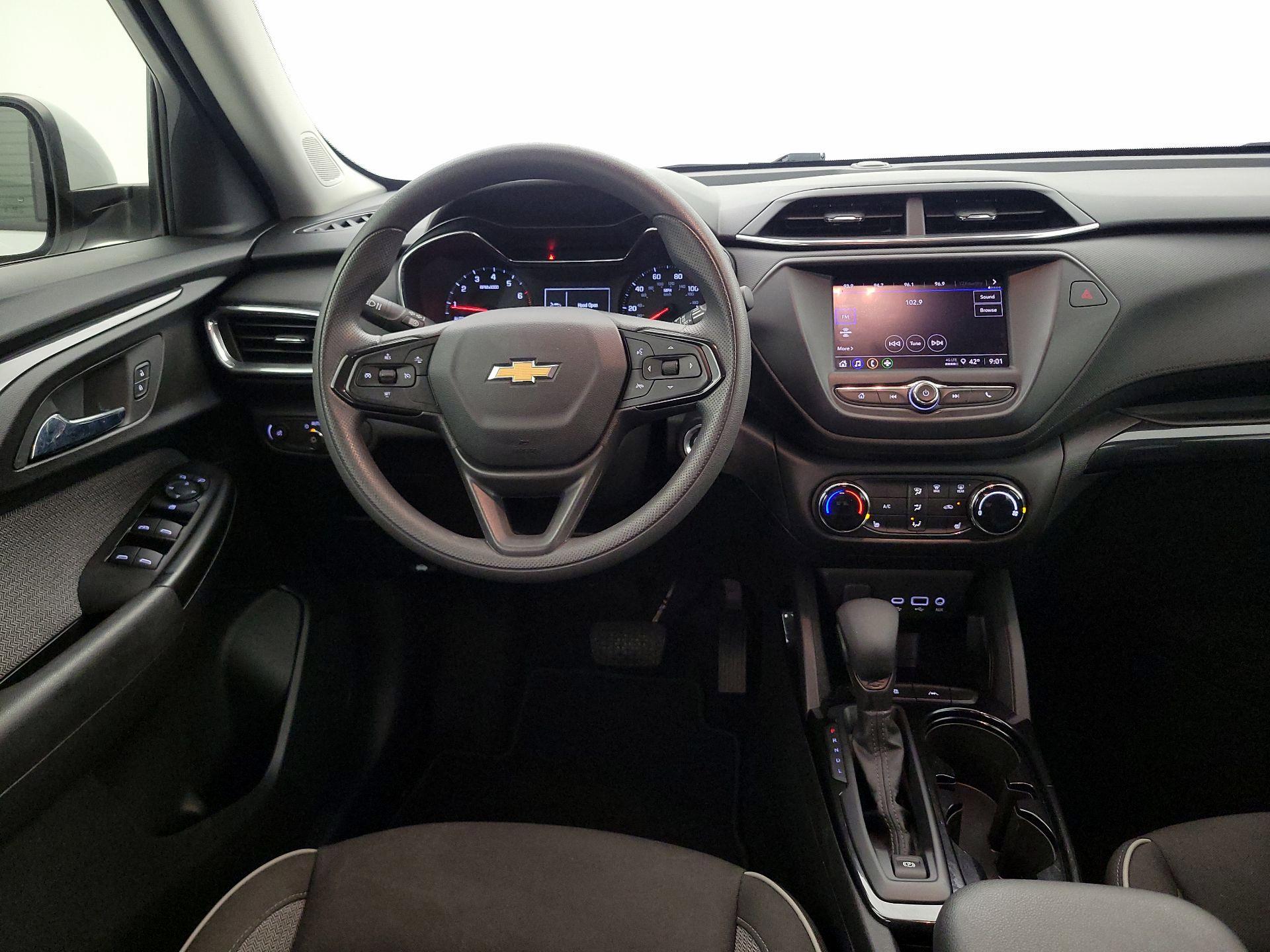 Thumbnail: 2023 Chevrolet TrailBlazer - 10