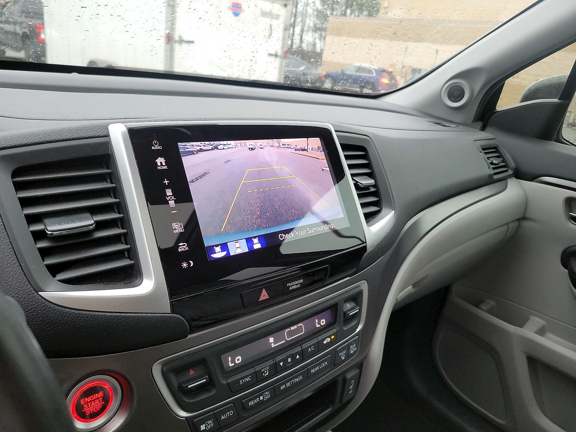 Thumbnail: 2018 Honda Pilot - 12