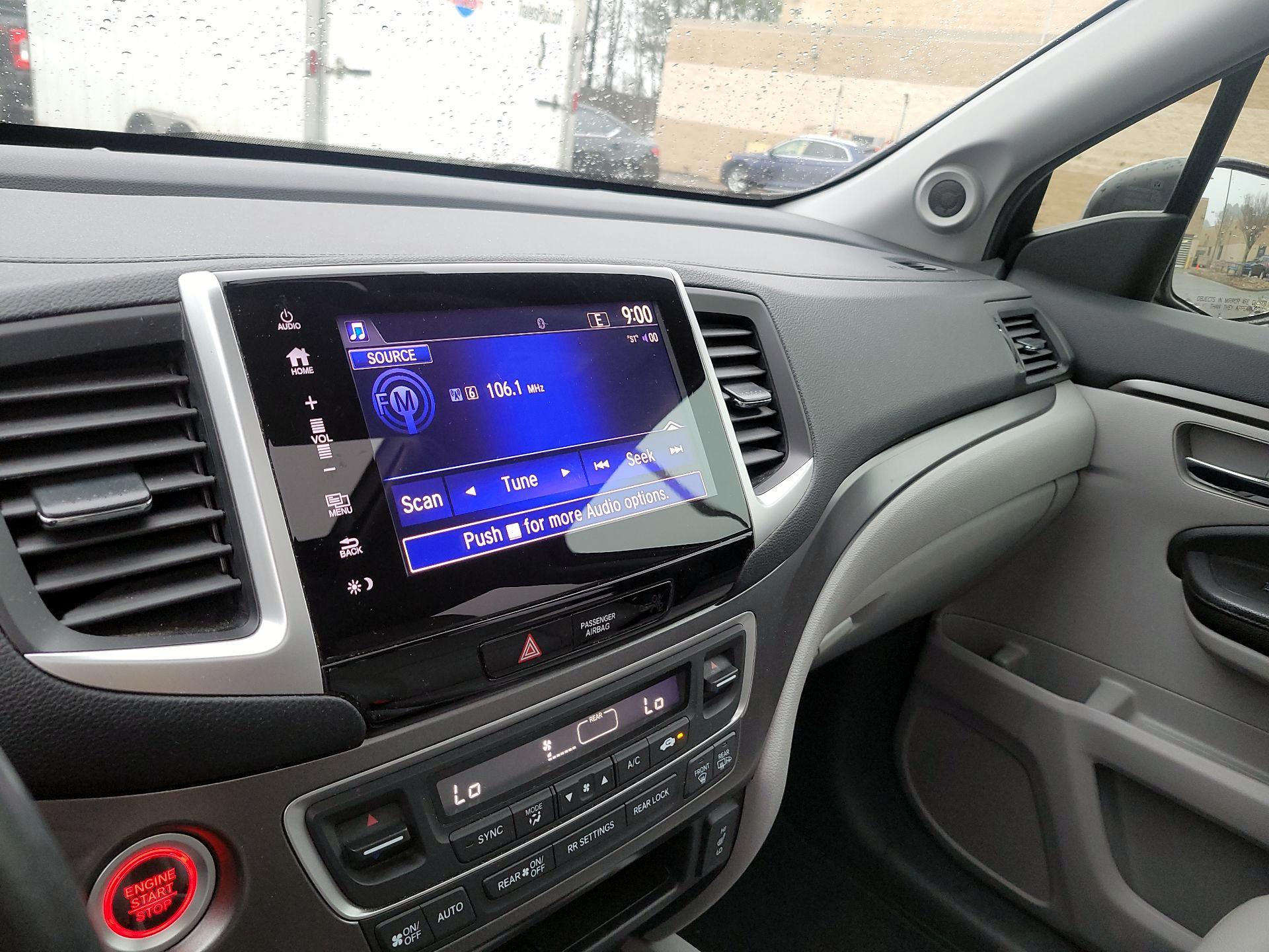 Thumbnail: 2018 Honda Pilot - 13