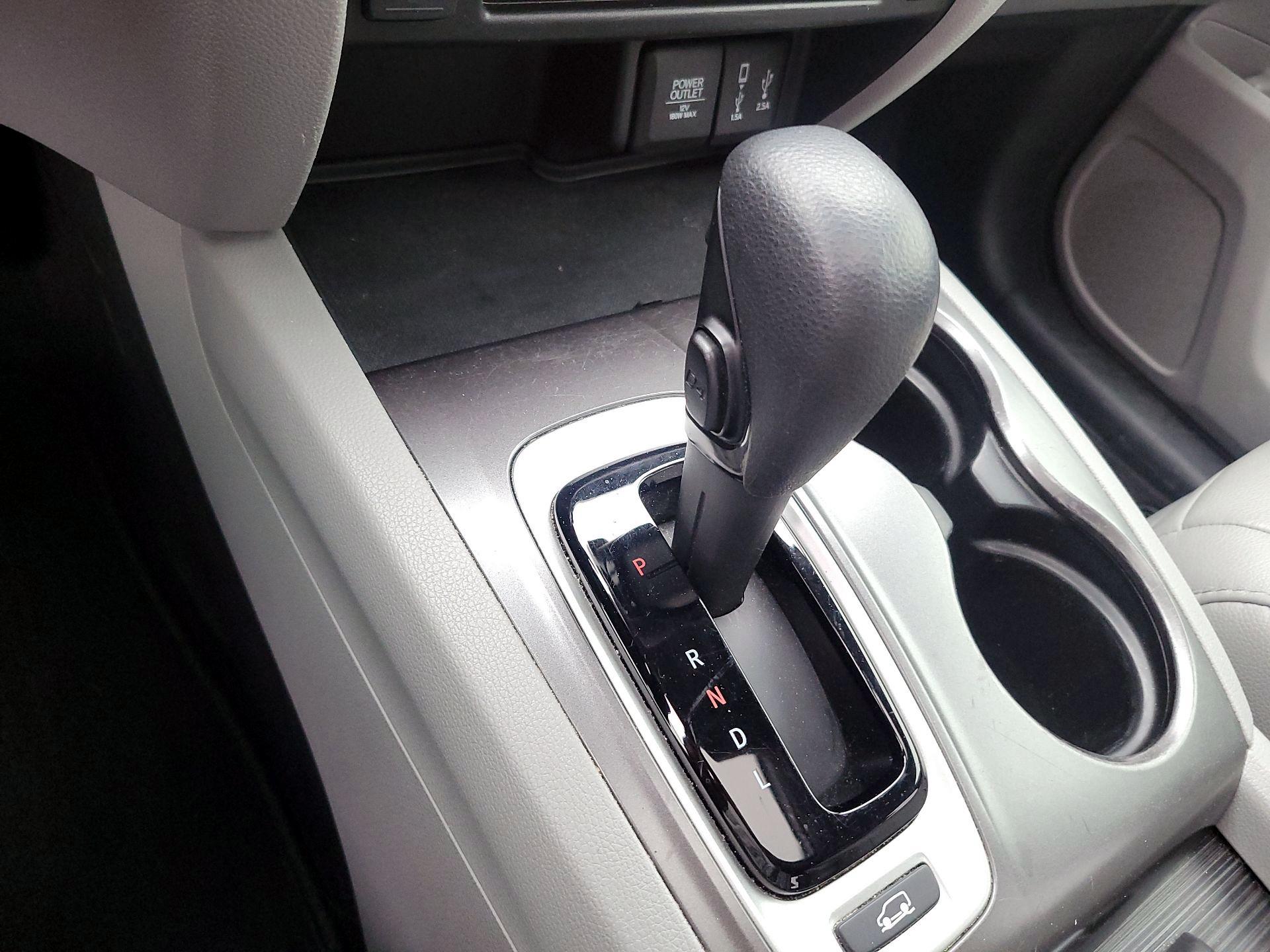 Thumbnail: 2018 Honda Pilot - 15