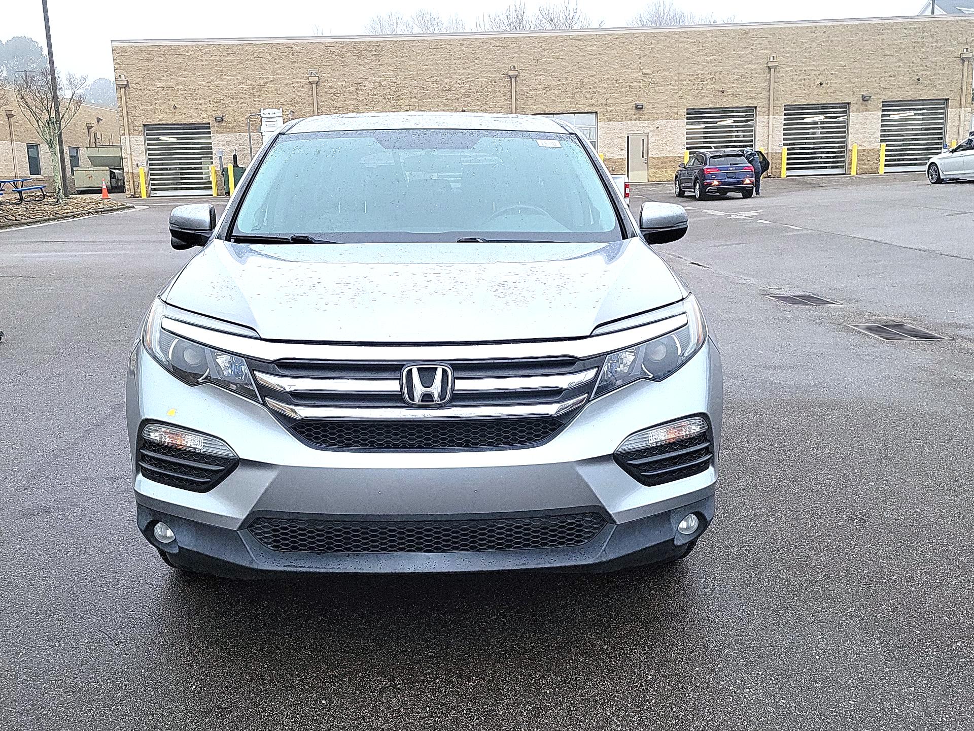 Thumbnail: 2018 Honda Pilot - 2