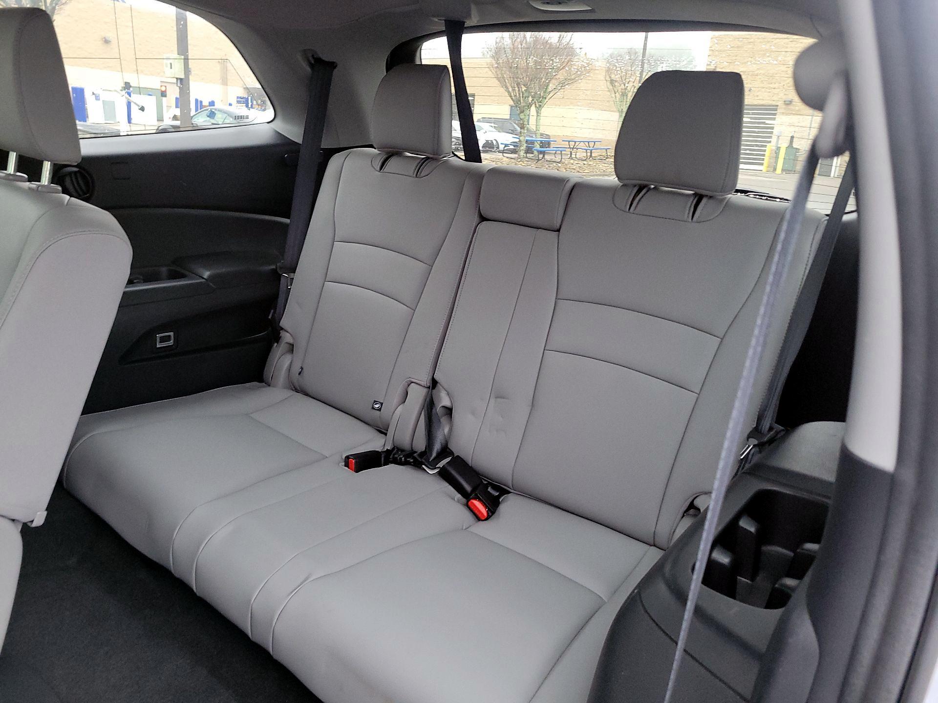 Thumbnail: 2018 Honda Pilot - 19