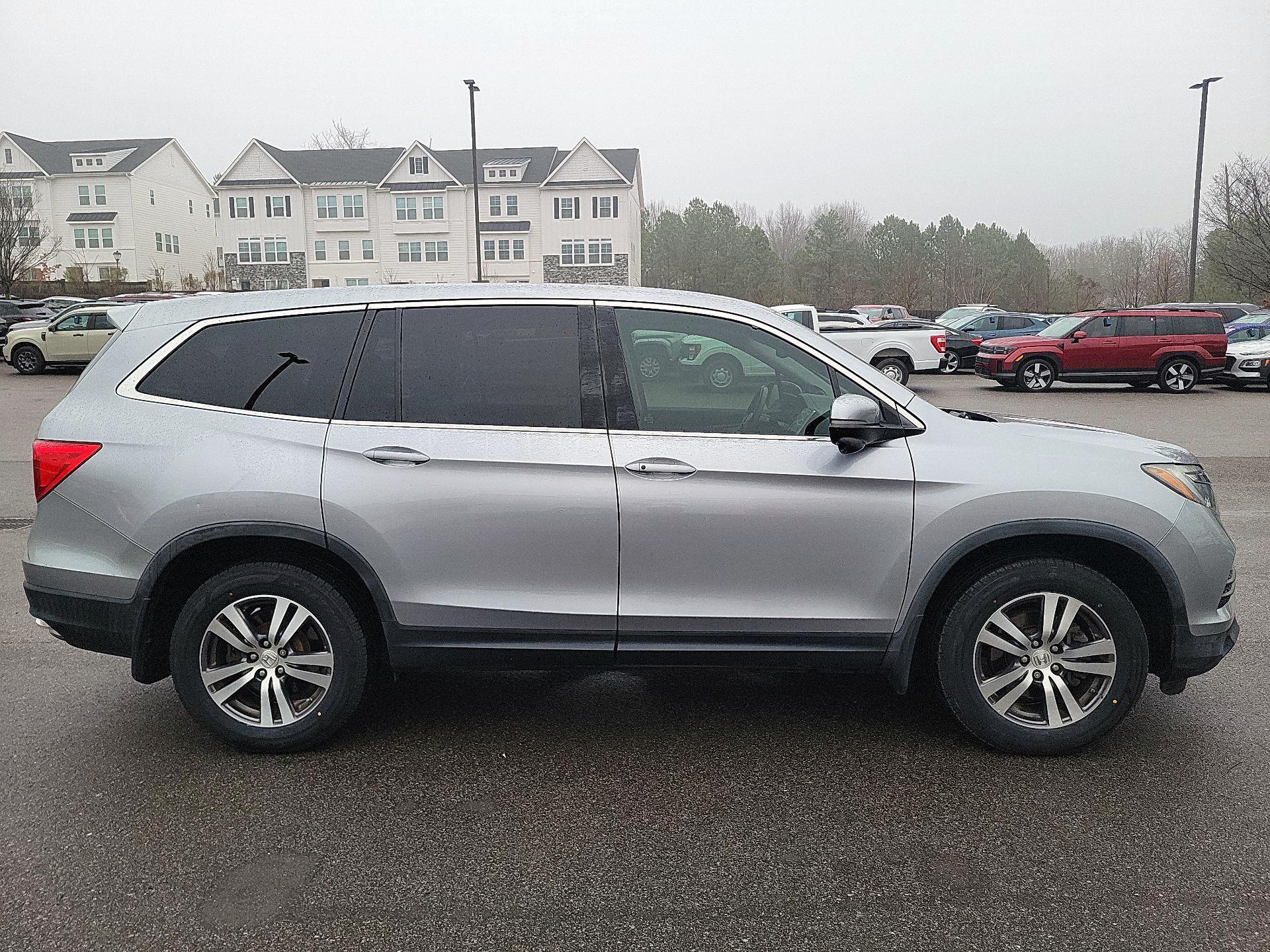 Thumbnail: 2018 Honda Pilot - 4