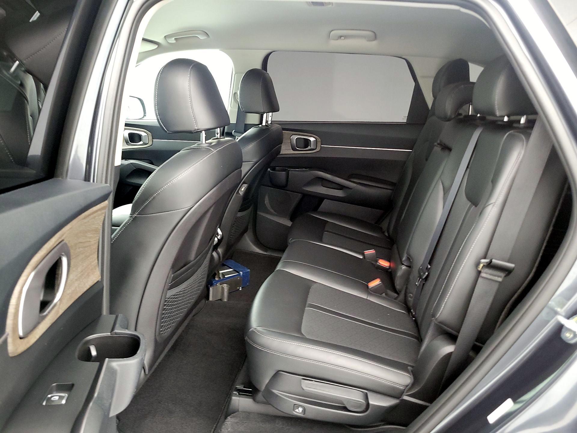 Thumbnail: 2022 Kia Sorento - 20