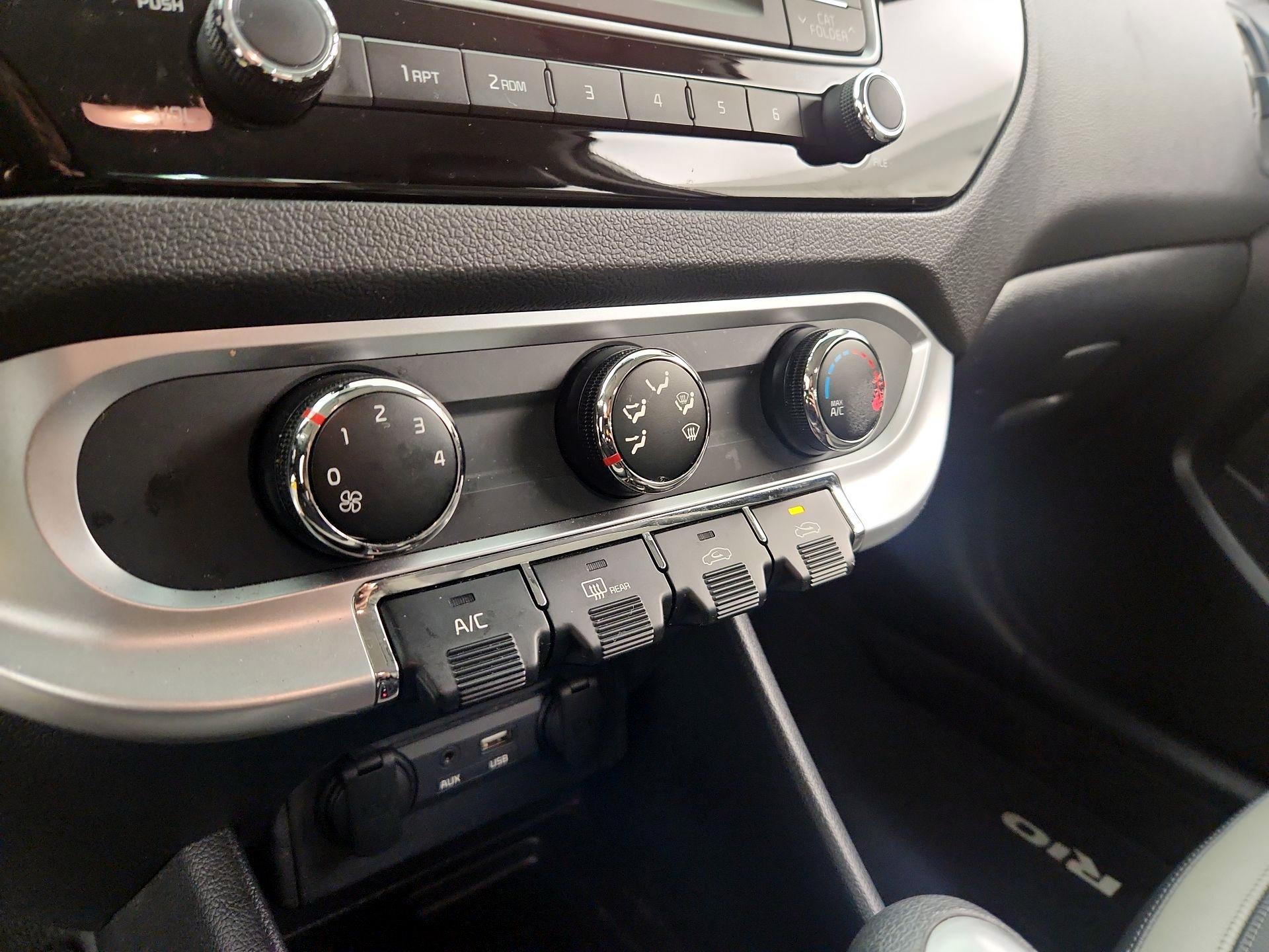 Thumbnail: 2017 Kia Rio - 15