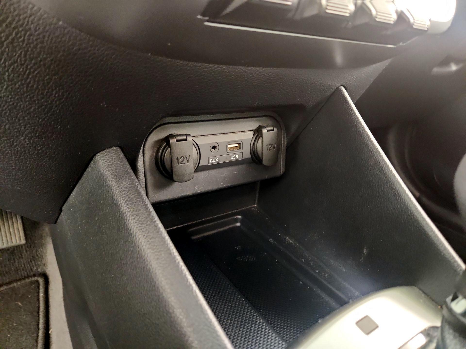 Thumbnail: 2017 Kia Rio - 17