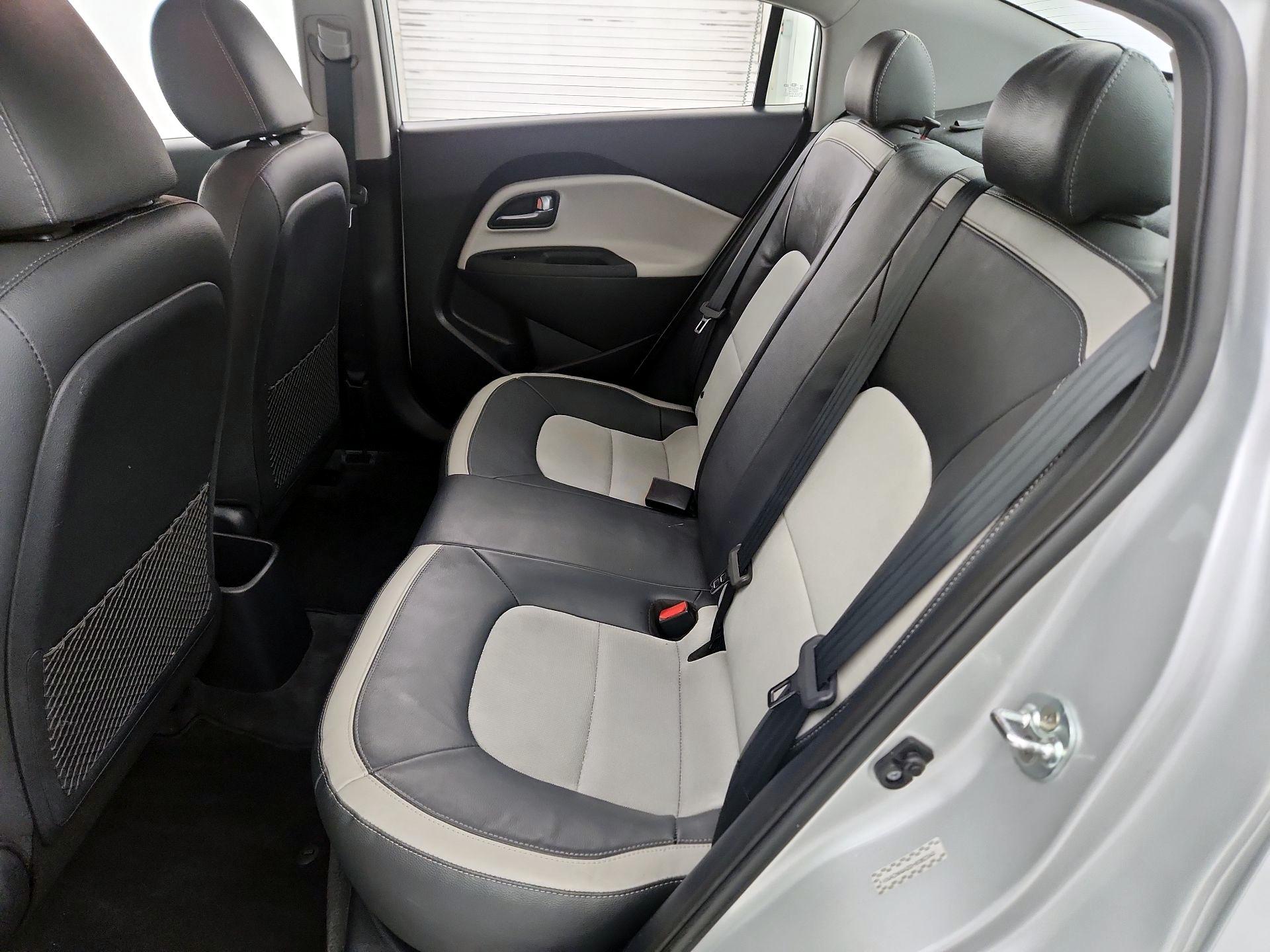 Thumbnail: 2017 Kia Rio - 18