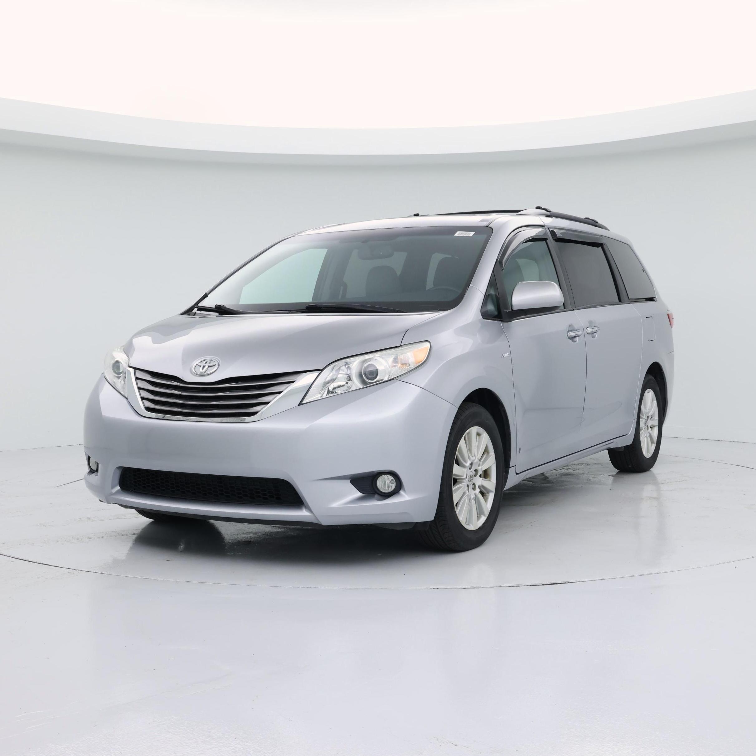 Thumbnail: 2017 Toyota Sienna - 4