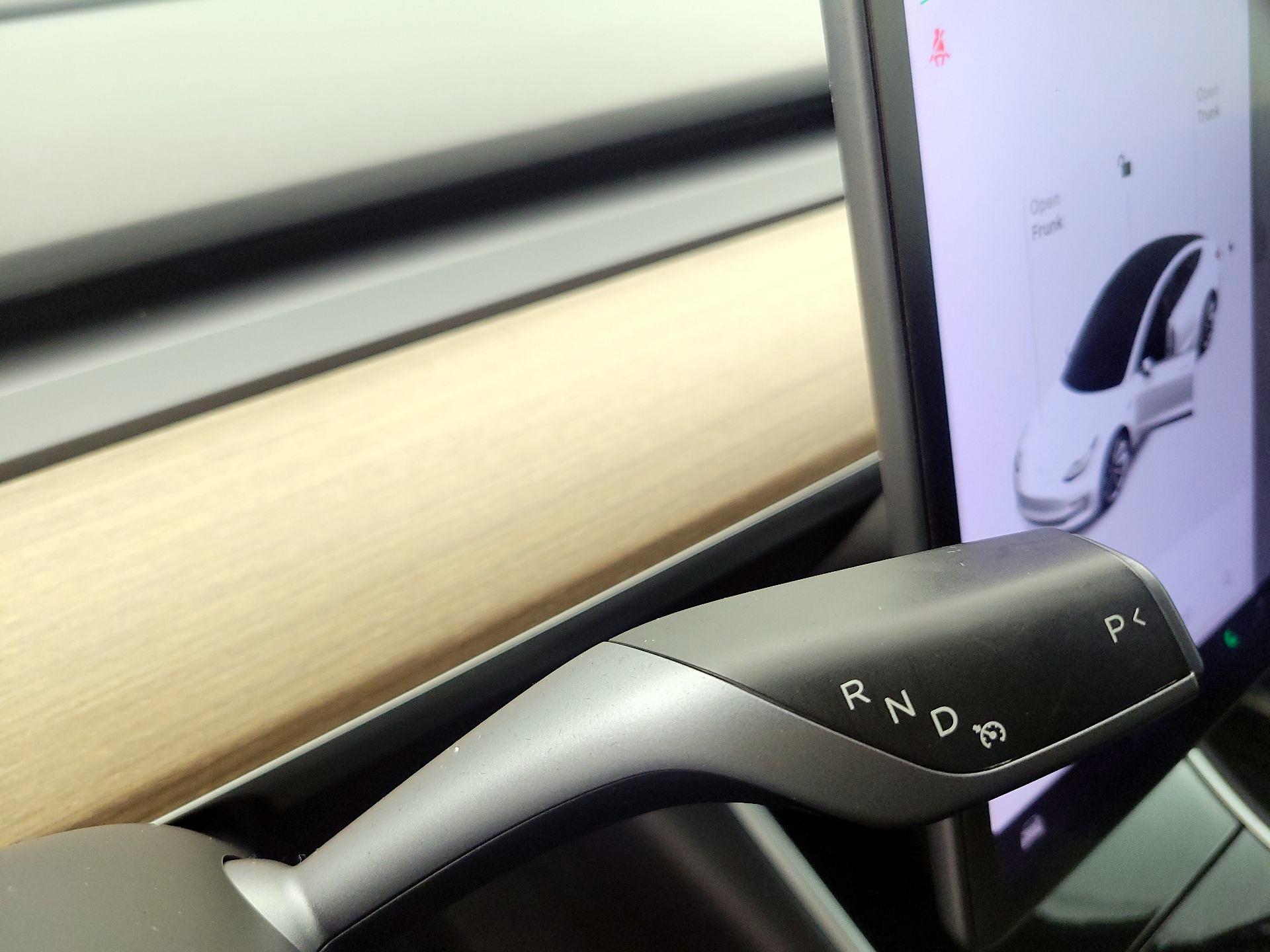 Thumbnail: 2019 Tesla Model 3 - 17