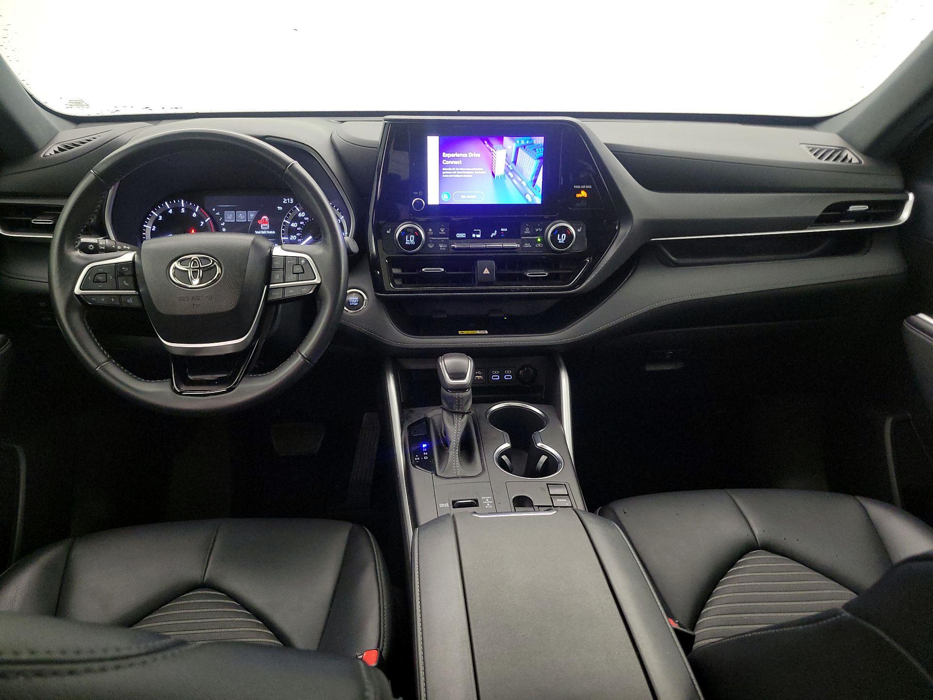 Thumbnail: 2023 Toyota Highlander - 9