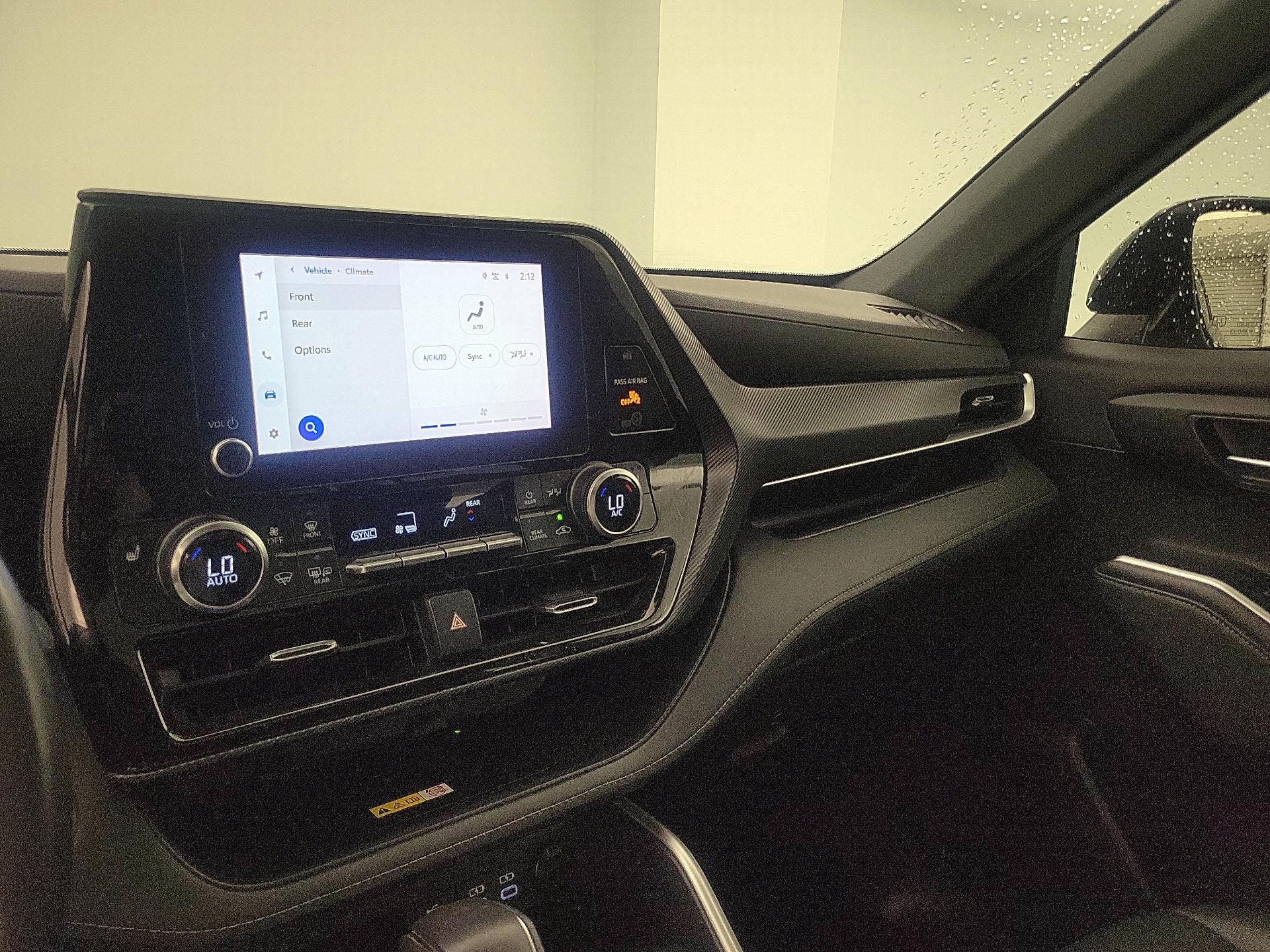 Thumbnail: 2023 Toyota Highlander - 16