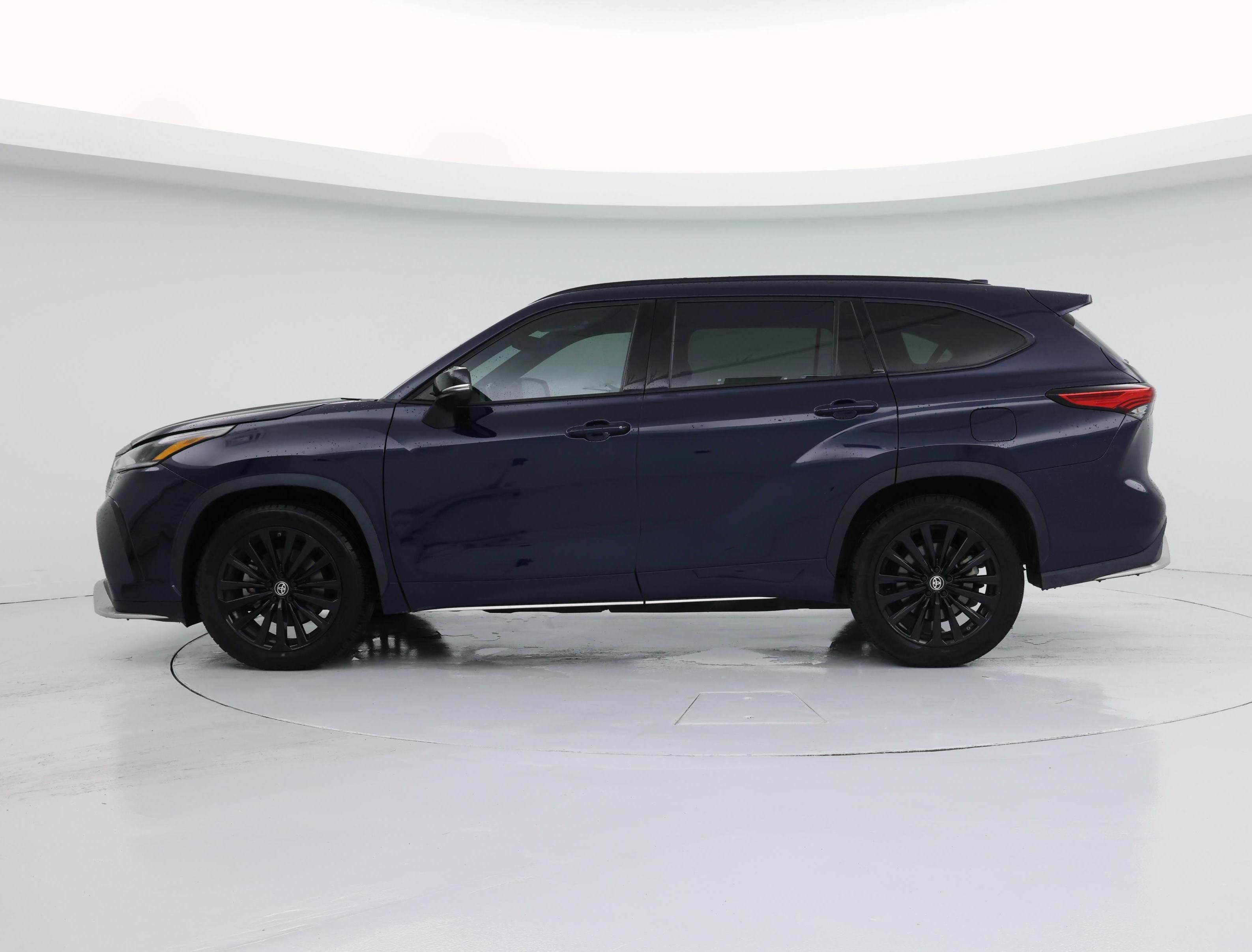 Thumbnail: 2023 Toyota Highlander - 3
