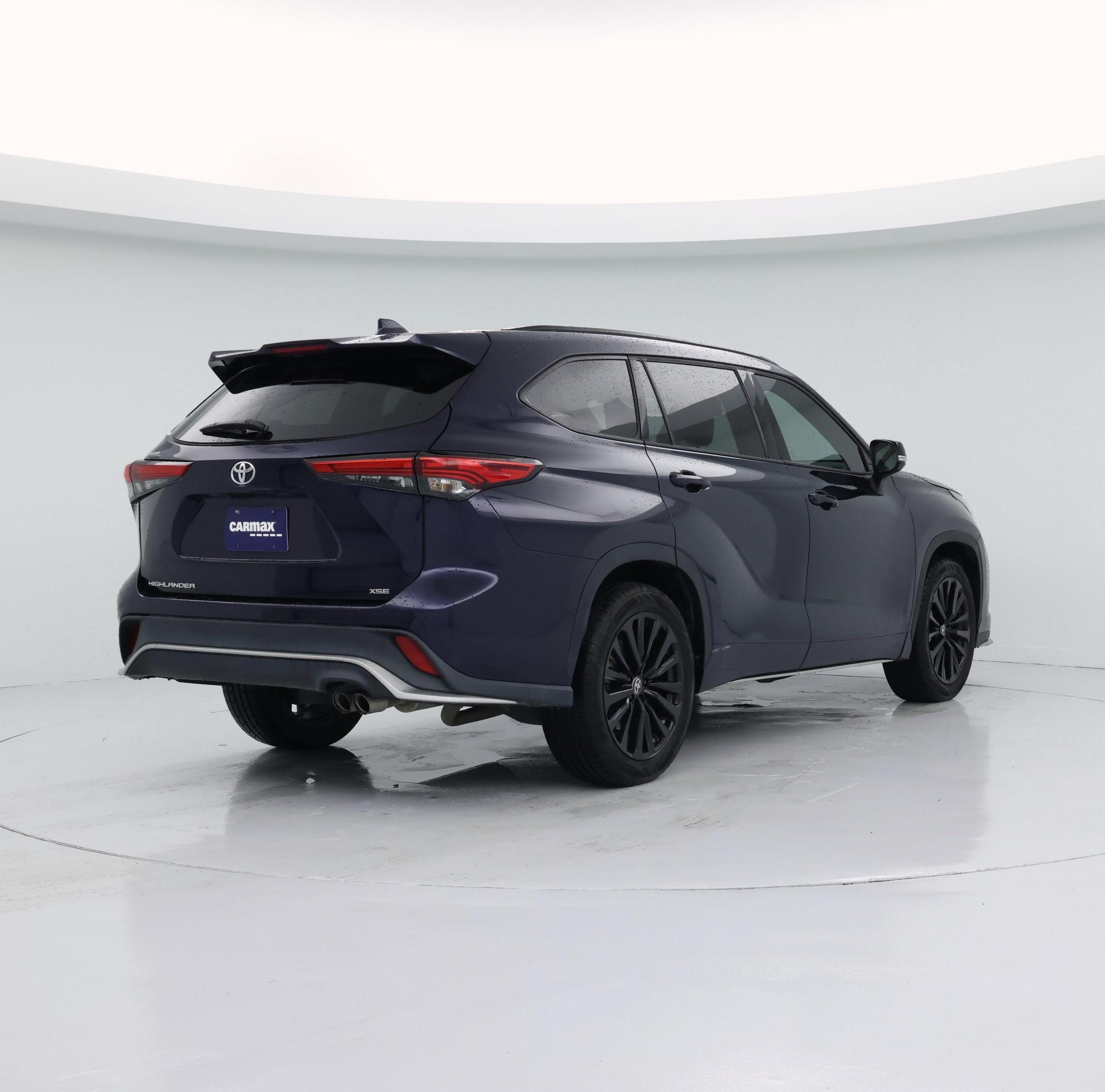 Thumbnail: 2023 Toyota Highlander - 8