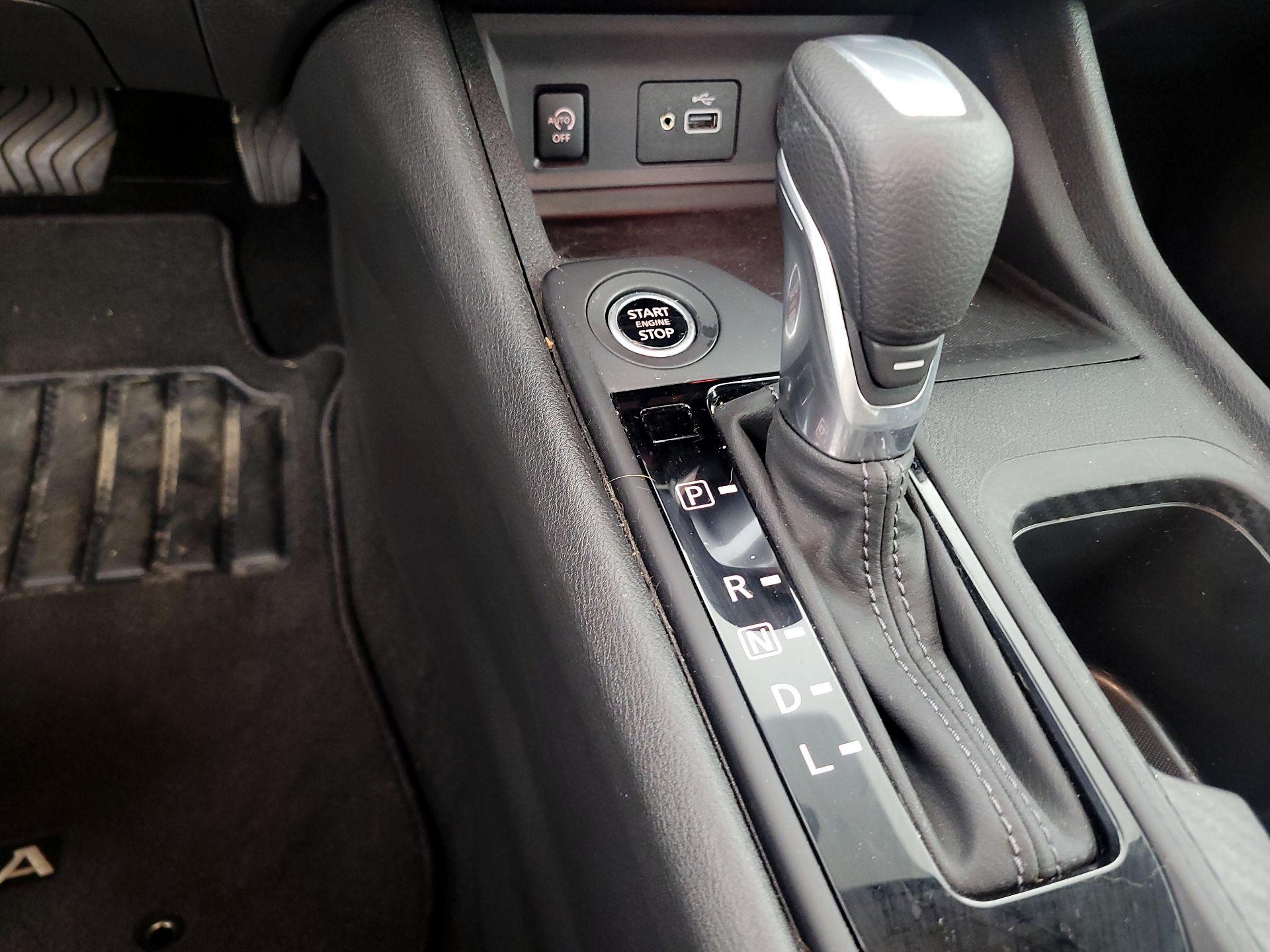 Thumbnail: 2024 Nissan Sentra - 17