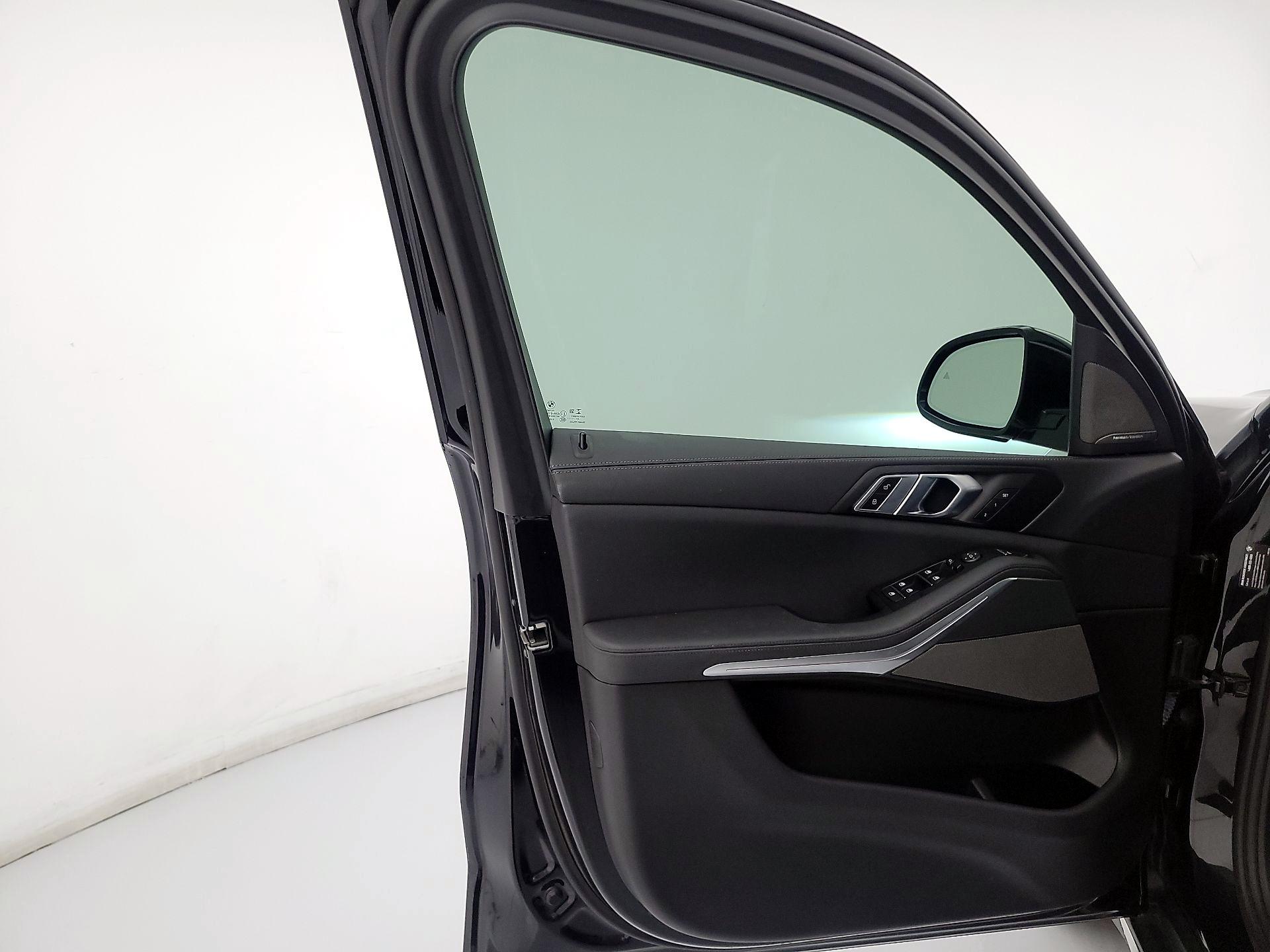 Thumbnail: 2021 BMW X5 - 12