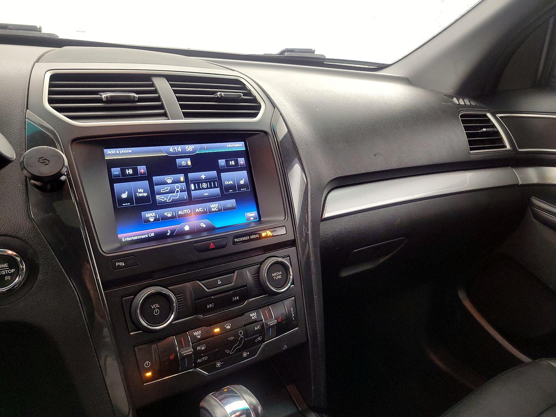 Thumbnail: 2016 Ford Explorer - 16