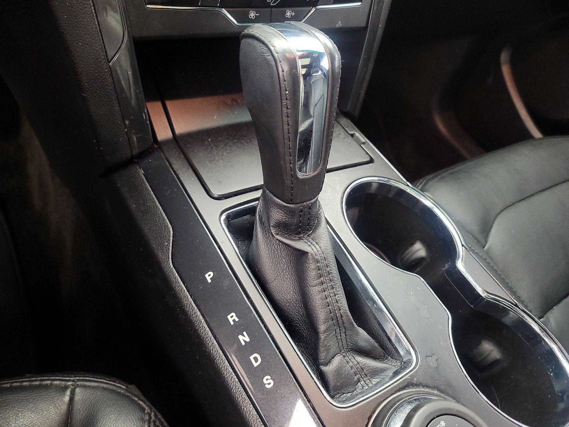 Thumbnail: 2016 Ford Explorer - 17